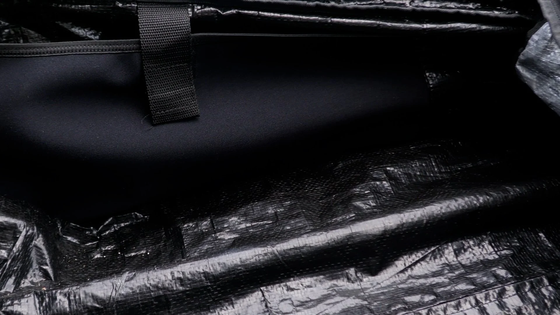 Virtue Highroller V4 Gear Bag.00_01_42_05.Still029.jpg