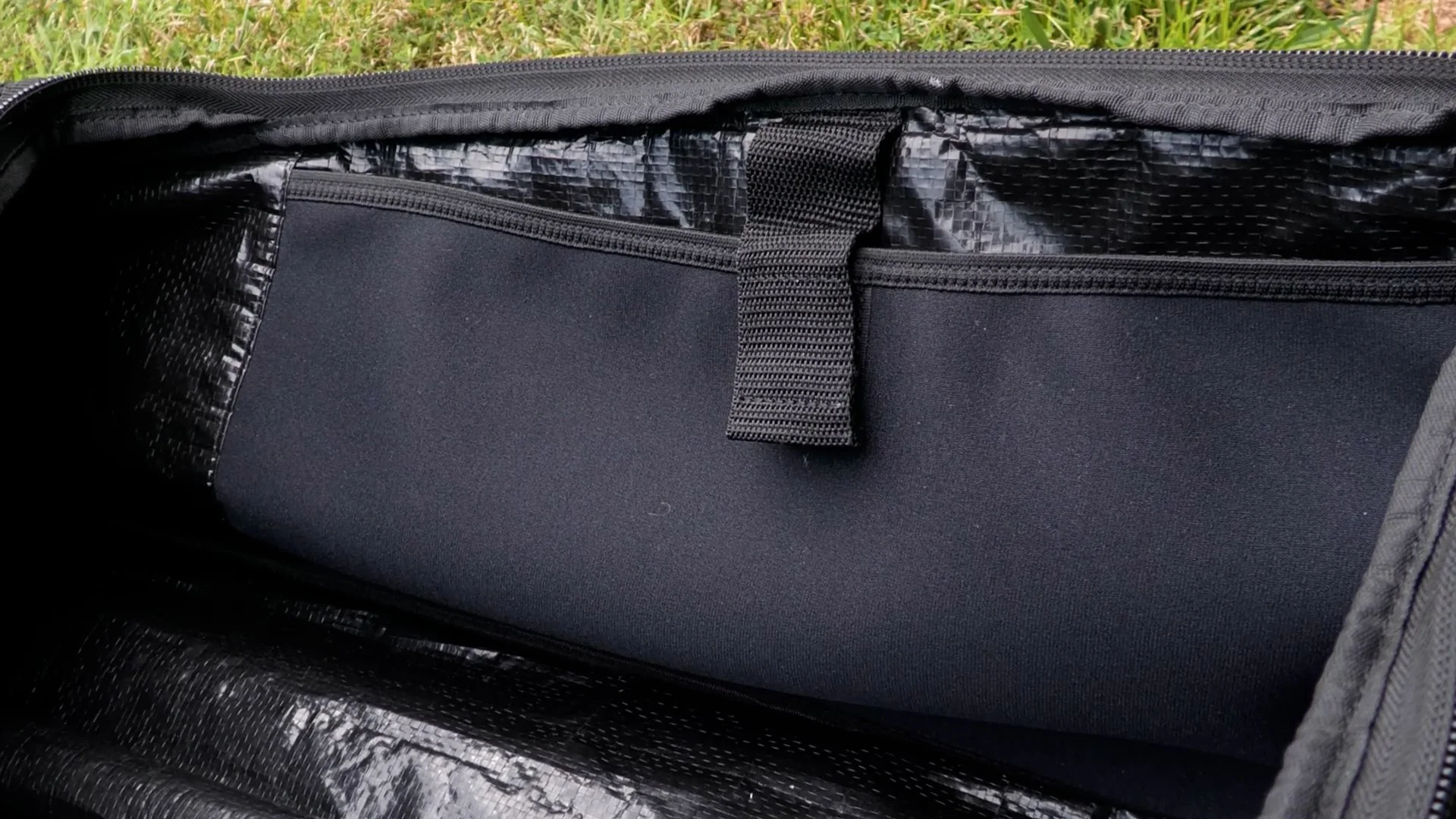 Virtue Highroller V4 Gear Bag.00_01_43_16.Still030.jpg