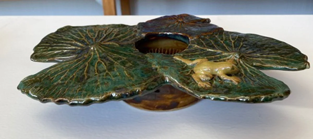 large lily pad vase side.jpg