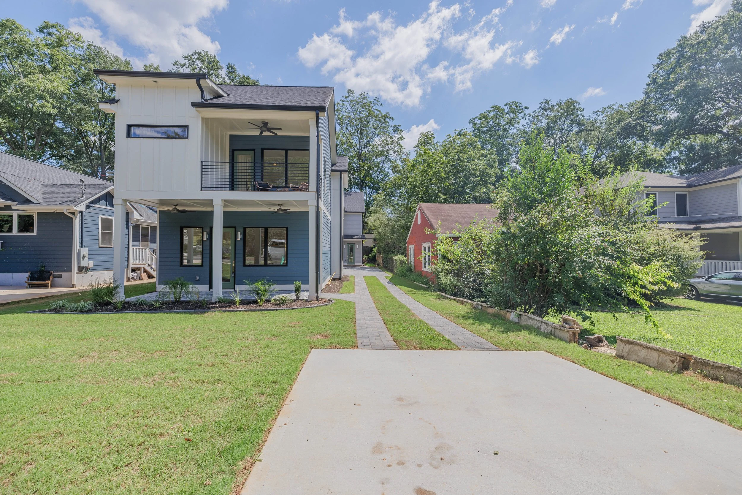 Real estate photography exterior shot Suwanee GA