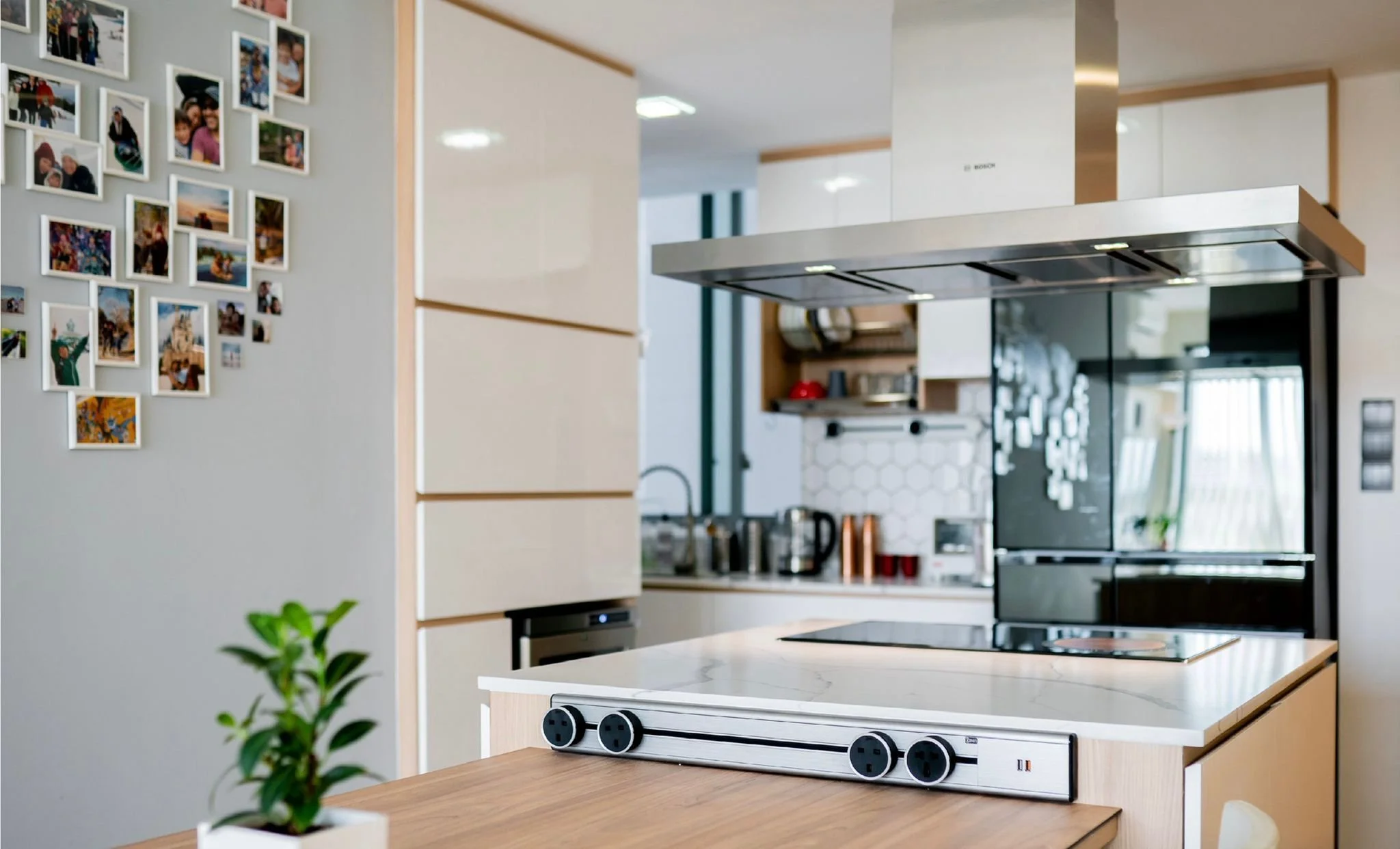 CONDOMINIUM SPACE - KITCHEN