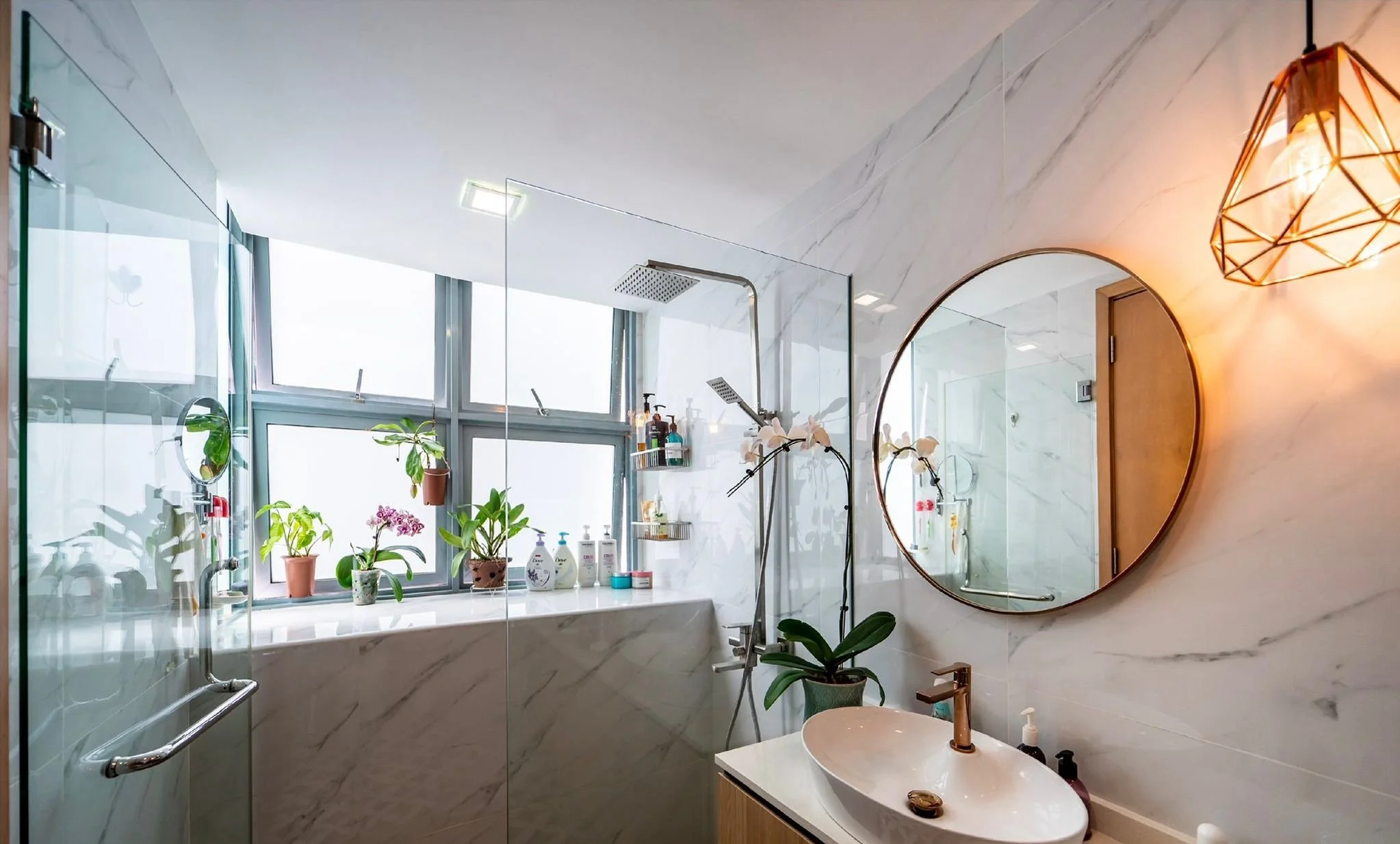 CONDOMINIUM SPACE - WASHROOM