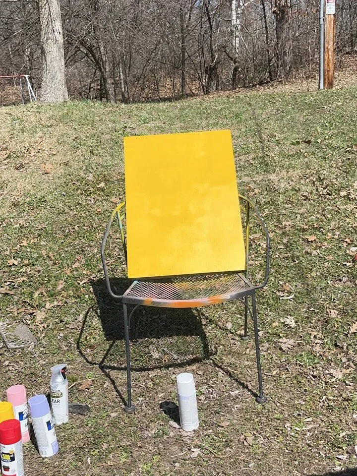 spray paint weather! my favorite! made some new canvas backgrounds to paint on-sneak peak on the last slide of my current work in progress 🔆 

new pieces coming soon! #art #spraypaintart #canvasart #mixedmedia #artbyellabjork