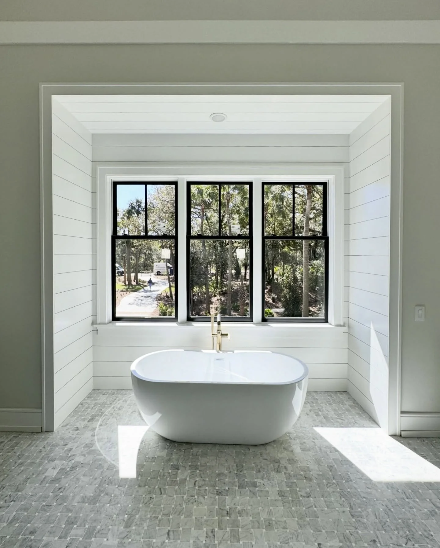 The good old classic shiplap ✨ 

#homeimprovement #bathroomdesign #carpentry #charleston