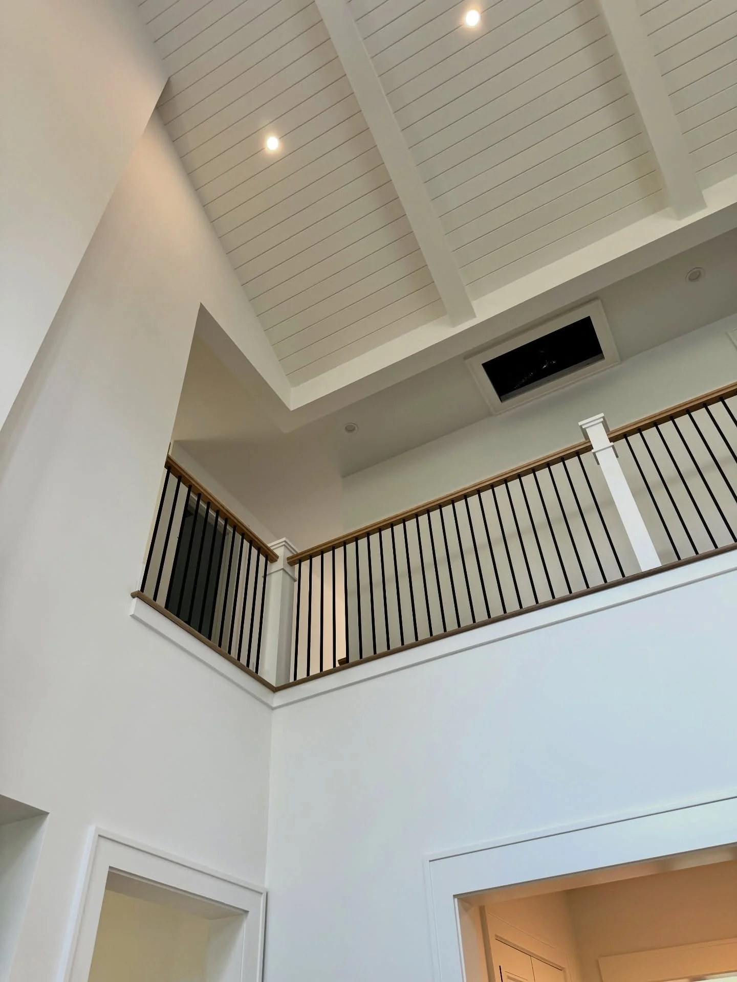 These are the details that never go unnoticed! 

#home #charlestonhomes #customcarpentry