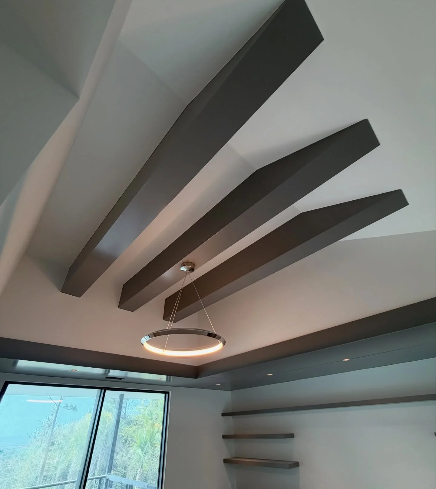 Modern touches 🫰🏼✨
#charlestonhomes #finishcarpentry