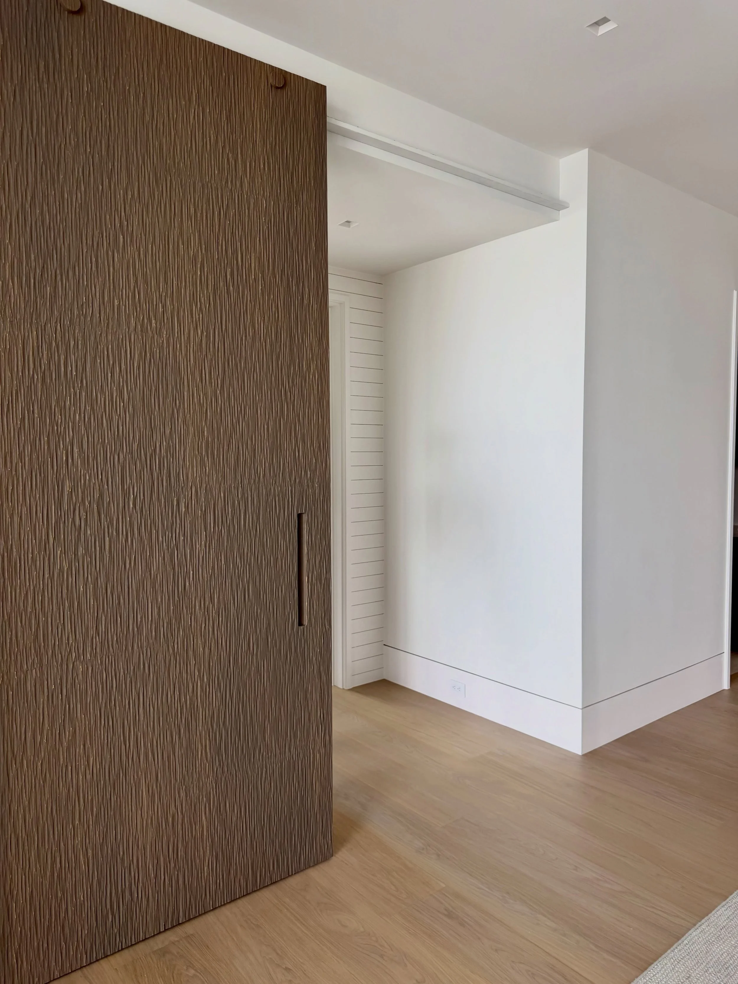 Swipe to close the barn door 👉

#charlestonbuilder #charlestonhomes