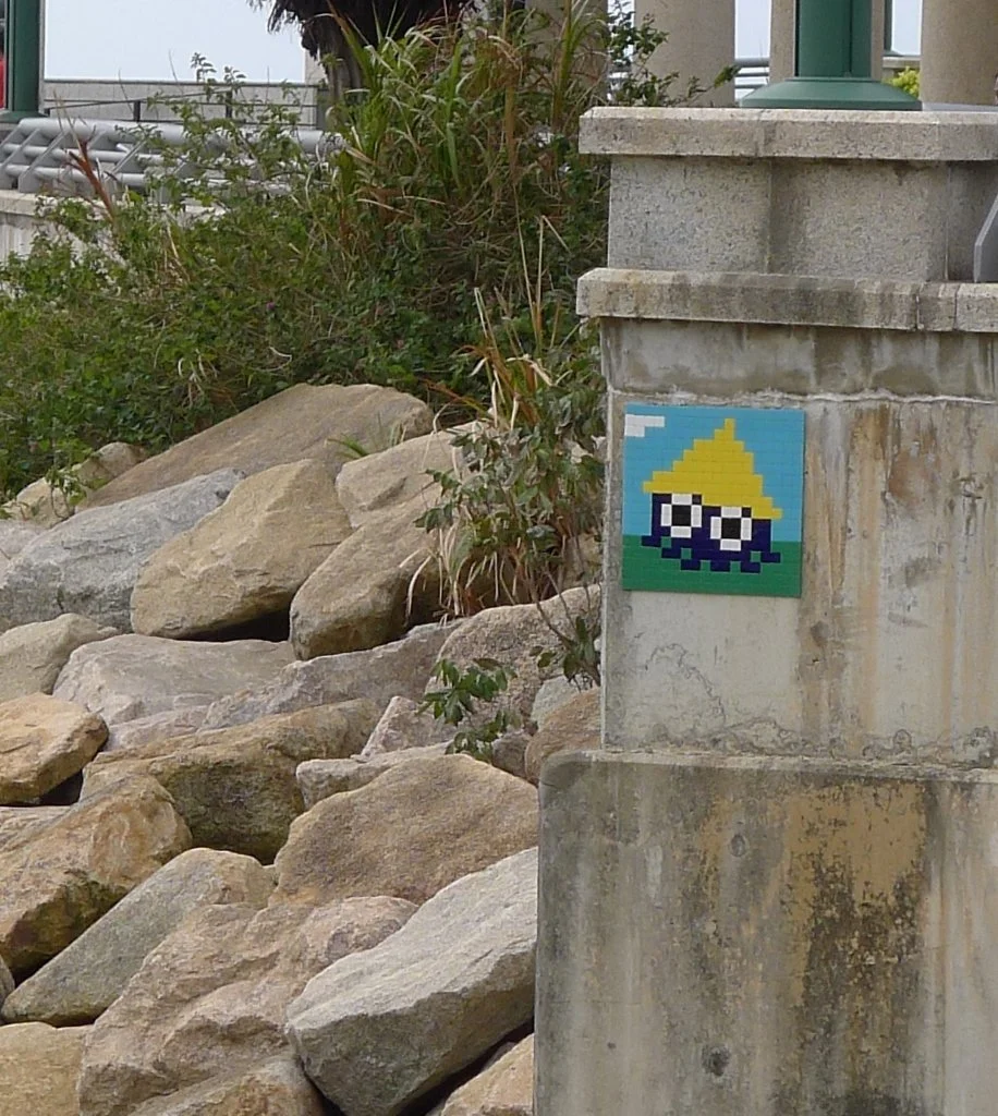 close-up-of-the-black-blue-invader-at-stanley-pier.jpg
