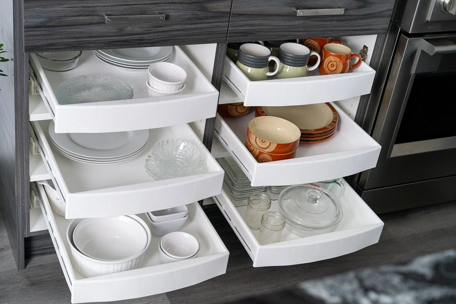 Rollout Drawers-10.jpg