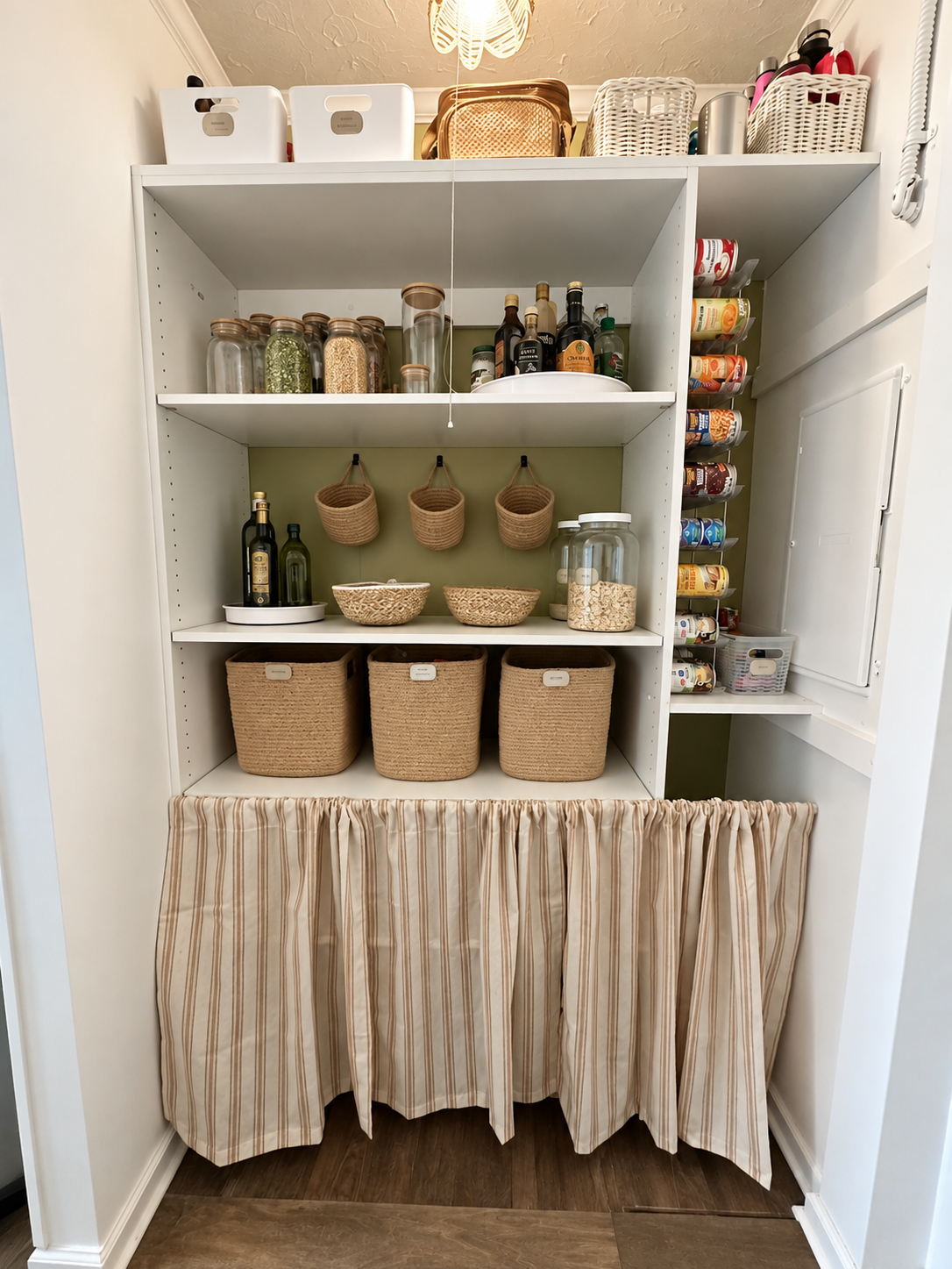 Organized+Olive-Green+Pantry+Nook.png