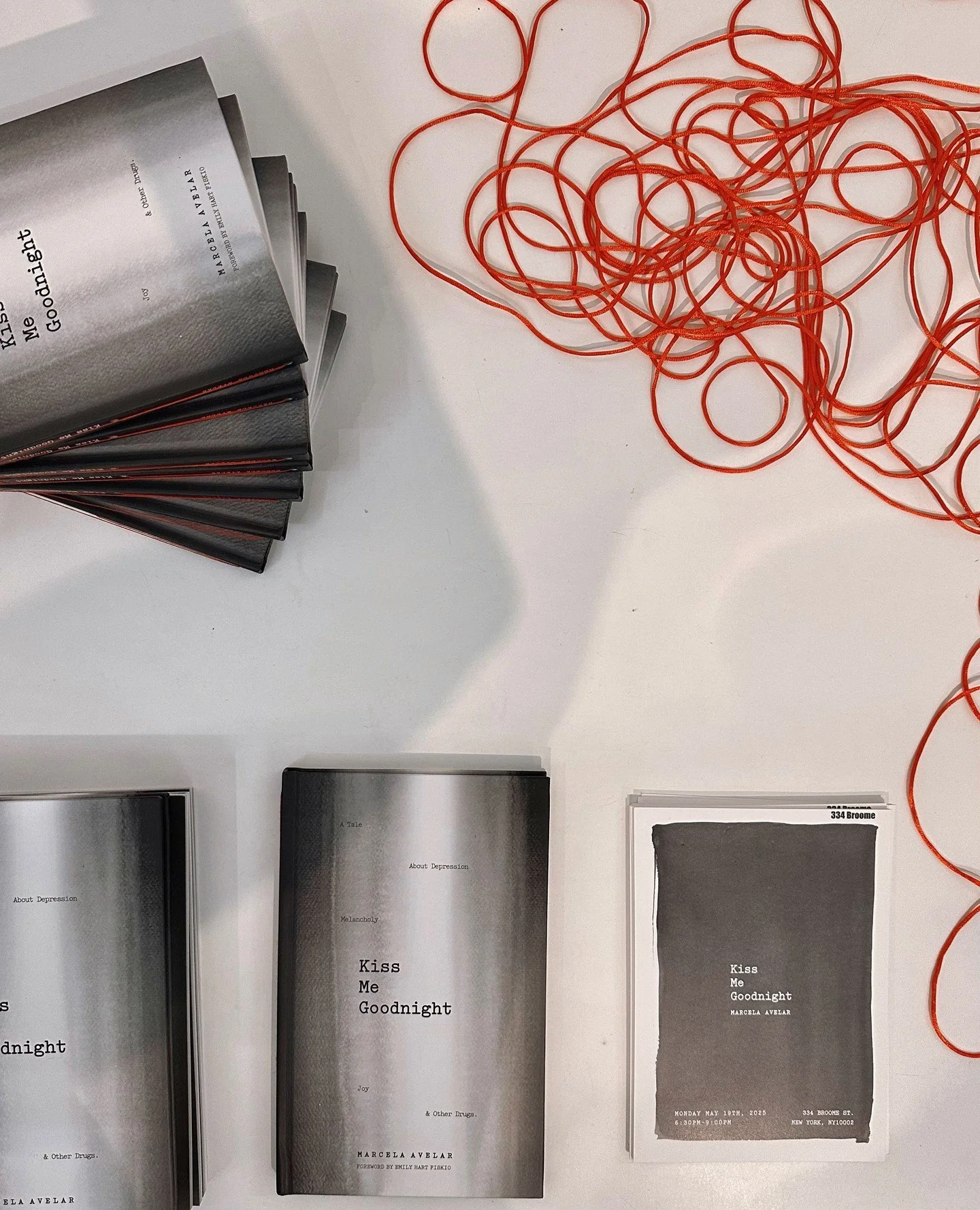 The red thread symbolizes human connection, color in a black a white universe, hope. A constant element  in Kiss Me Goodnight paintings as an extrapolation of the limited edition book.⁠ Photo by @emilyhartnyc⁠
⁠
Book available at kissmegoodnightpoetr