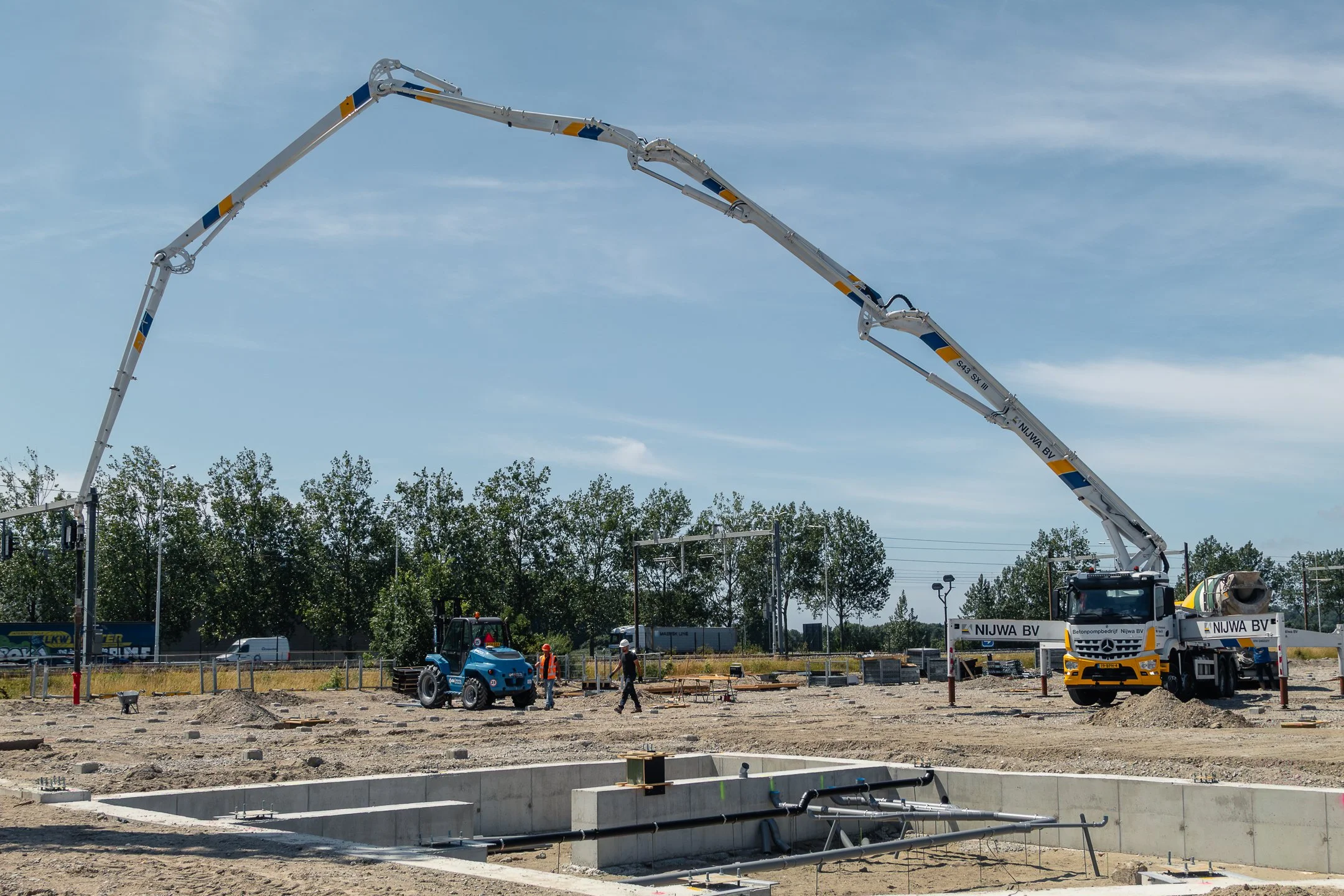 Giekpomp van Nijwa tijdens funderingen storten