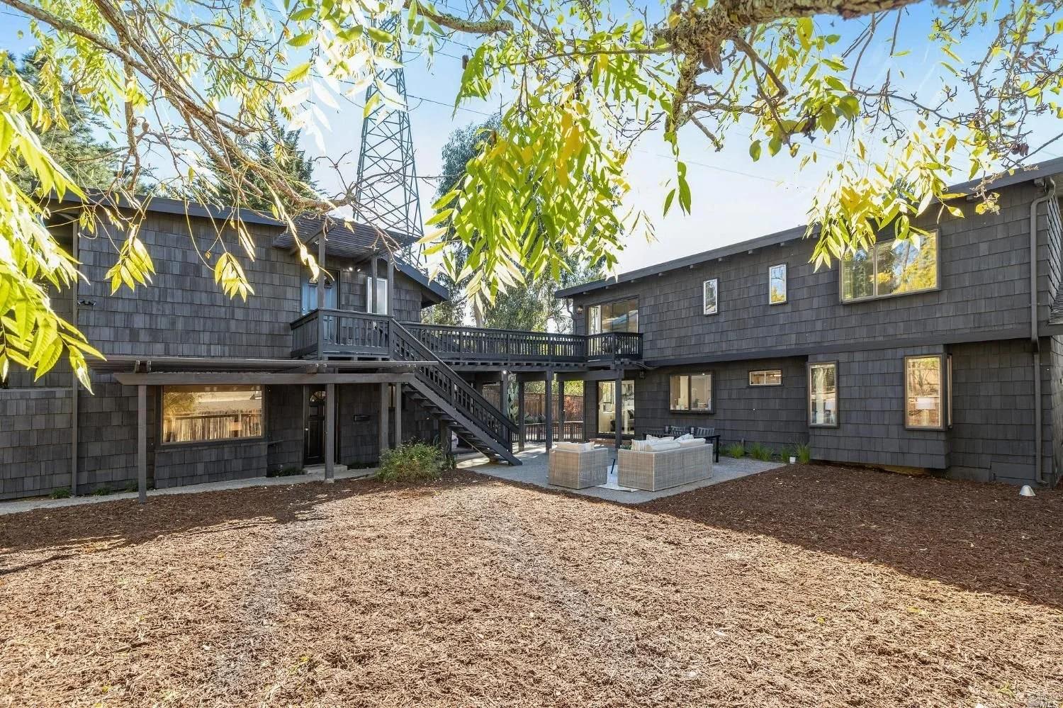 24 Meadow Dr, Mill Valley, CA 94941
