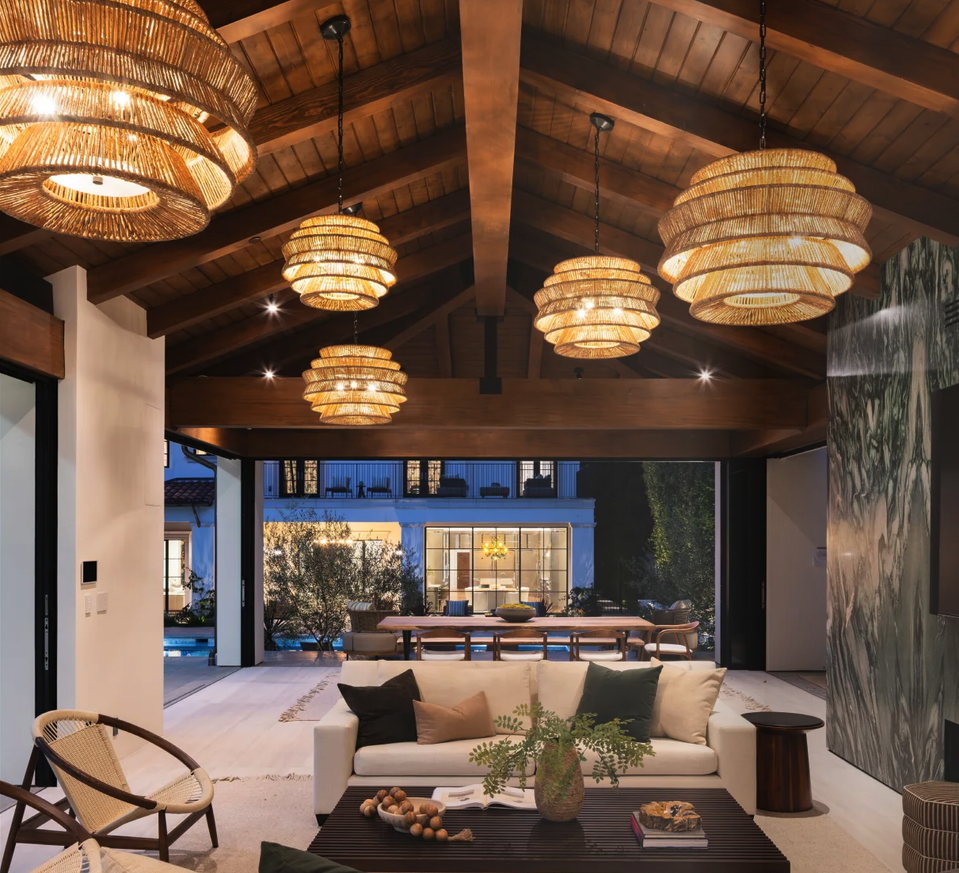 The Ultra-Luxury Report