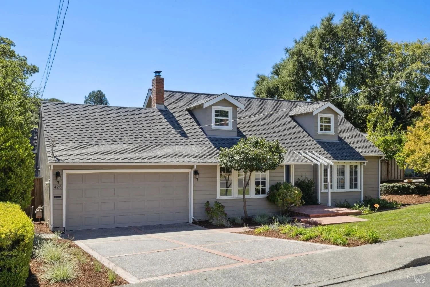425 Pinewood Dr, San Rafael, CA 94903