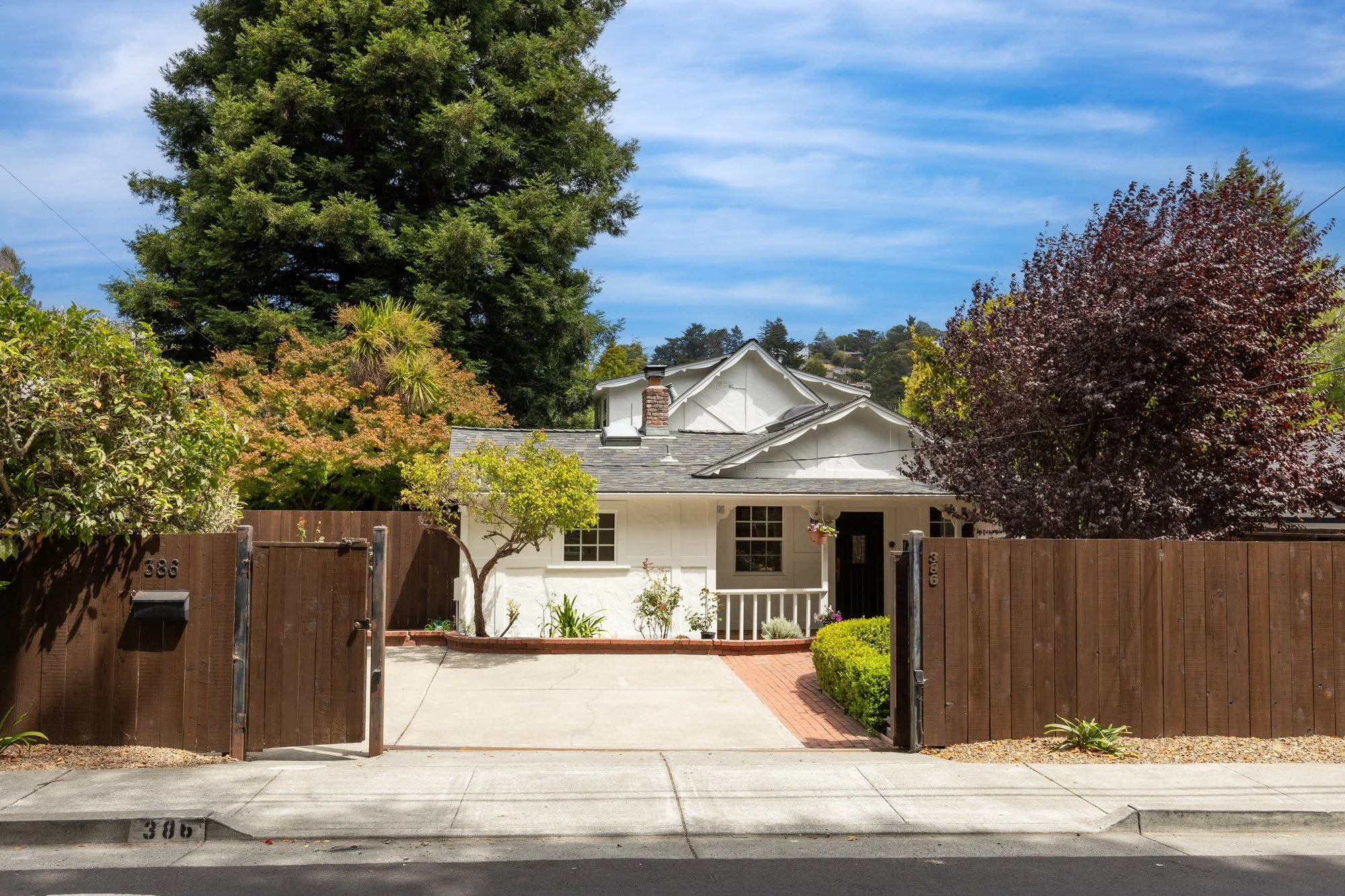386 Marin Avenue exterior shot