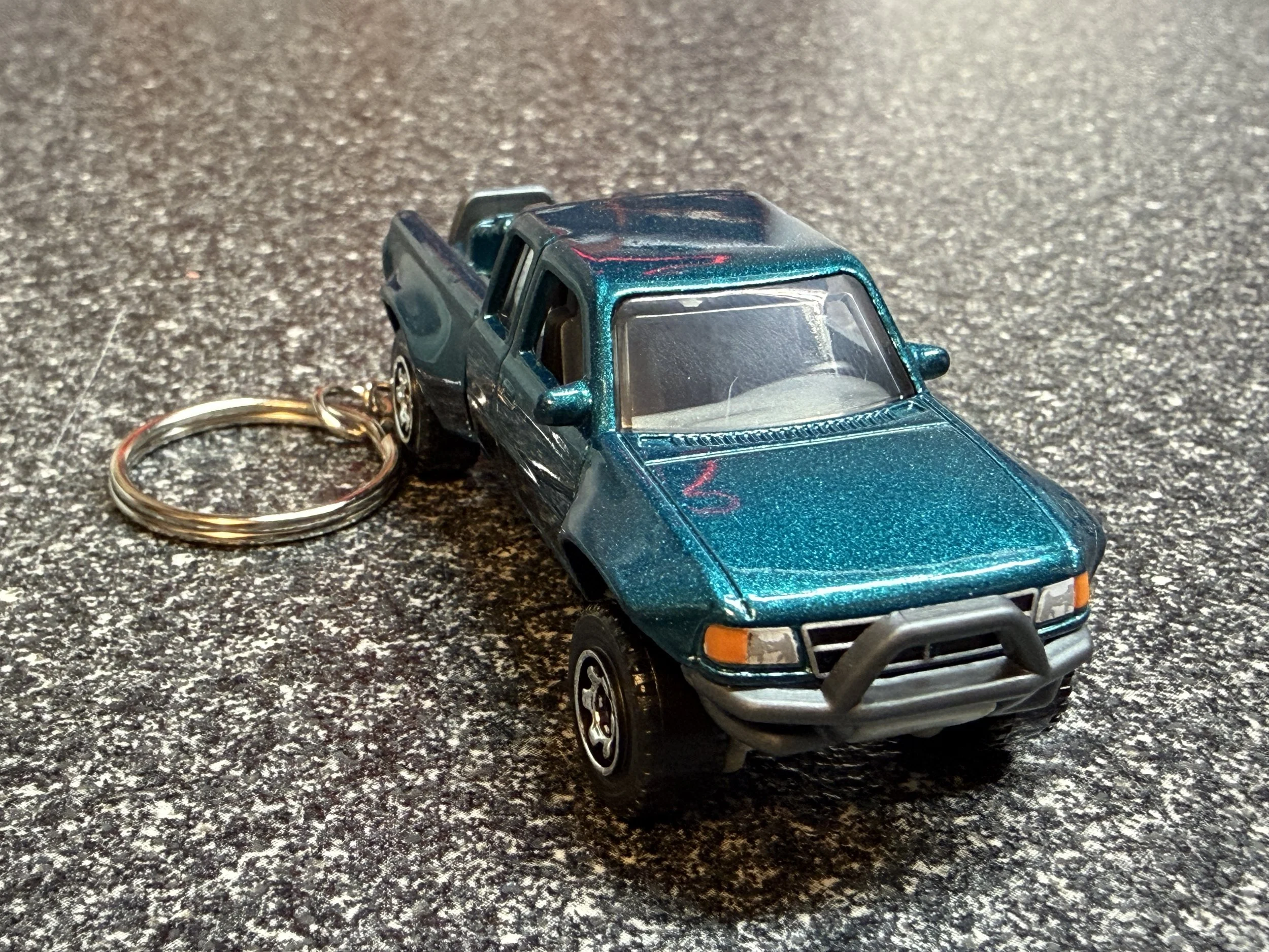 1993 Ford Ranger Keychain Cayman Green Matchbox Hot Wheels