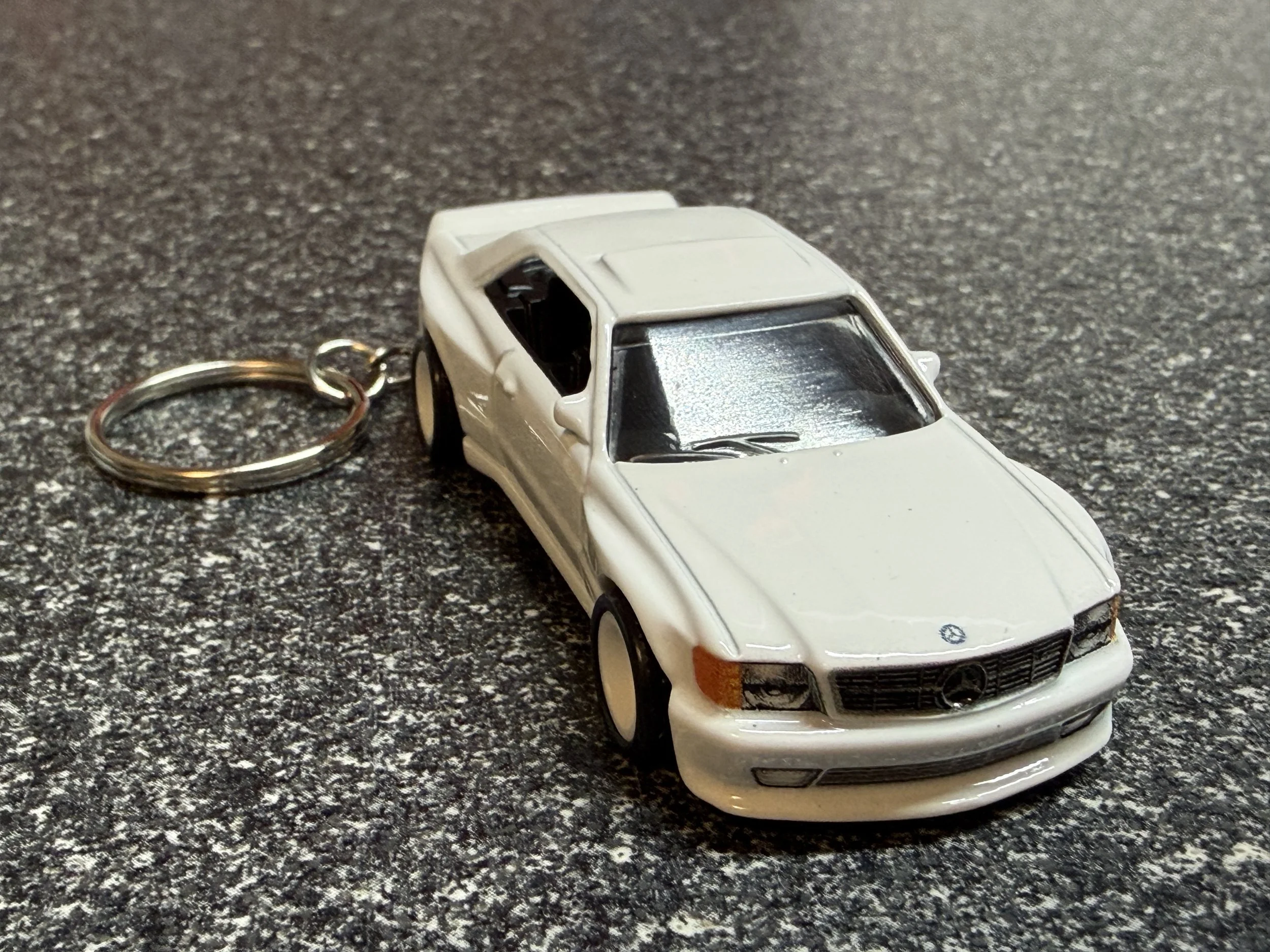Mercedes Benz 560 SEC AMG Keychain White Hot Wheels Matchbox 1989