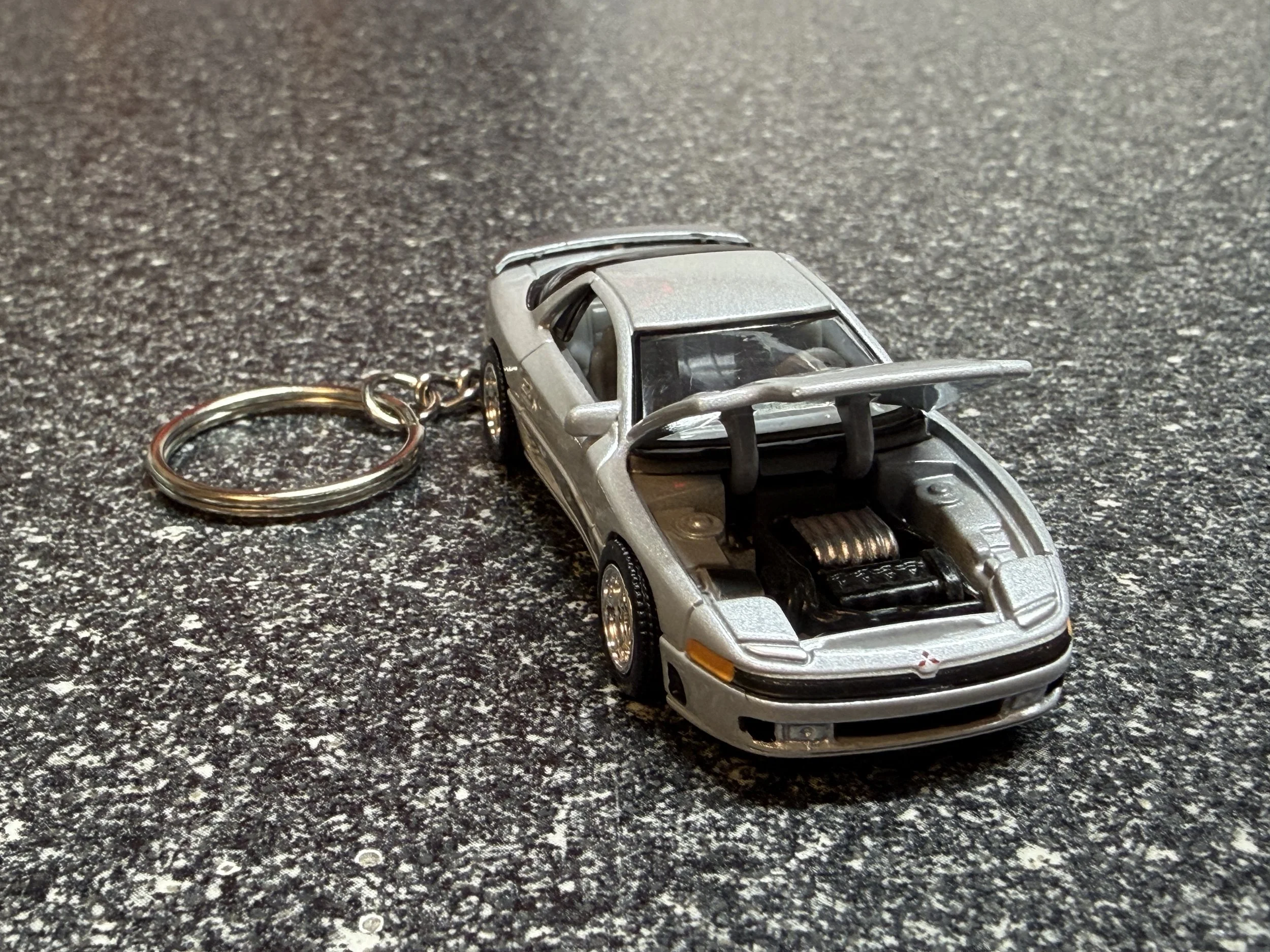 Mitsubishi 3000GT VR4 Zurich White Pearl Keychain Hot Wheels Matchbox