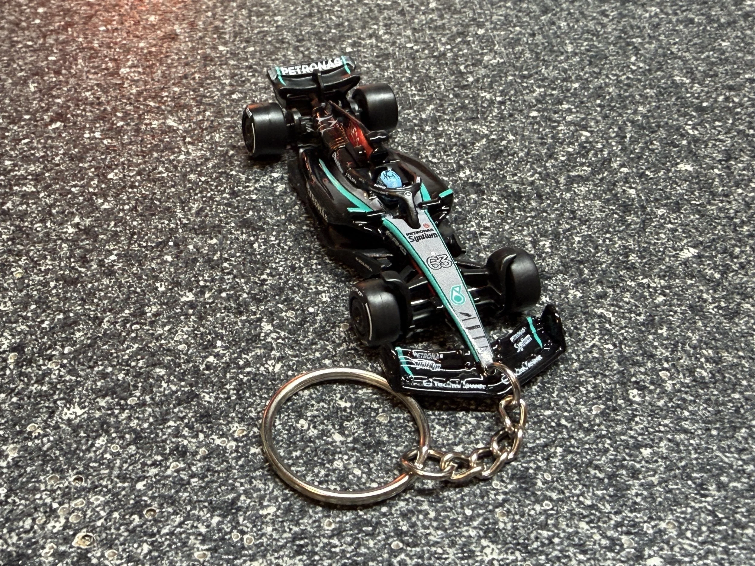 F1 Petronas Mercedes Keychain George Russell #63 Hot Wheels Matchbox Formula One