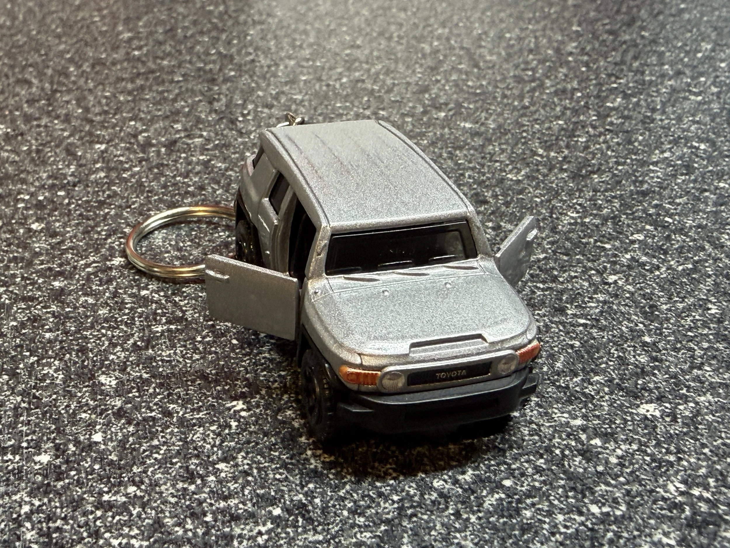 Toyota FJ Cruiser Keychain Silver Hot Wheels Matchbox