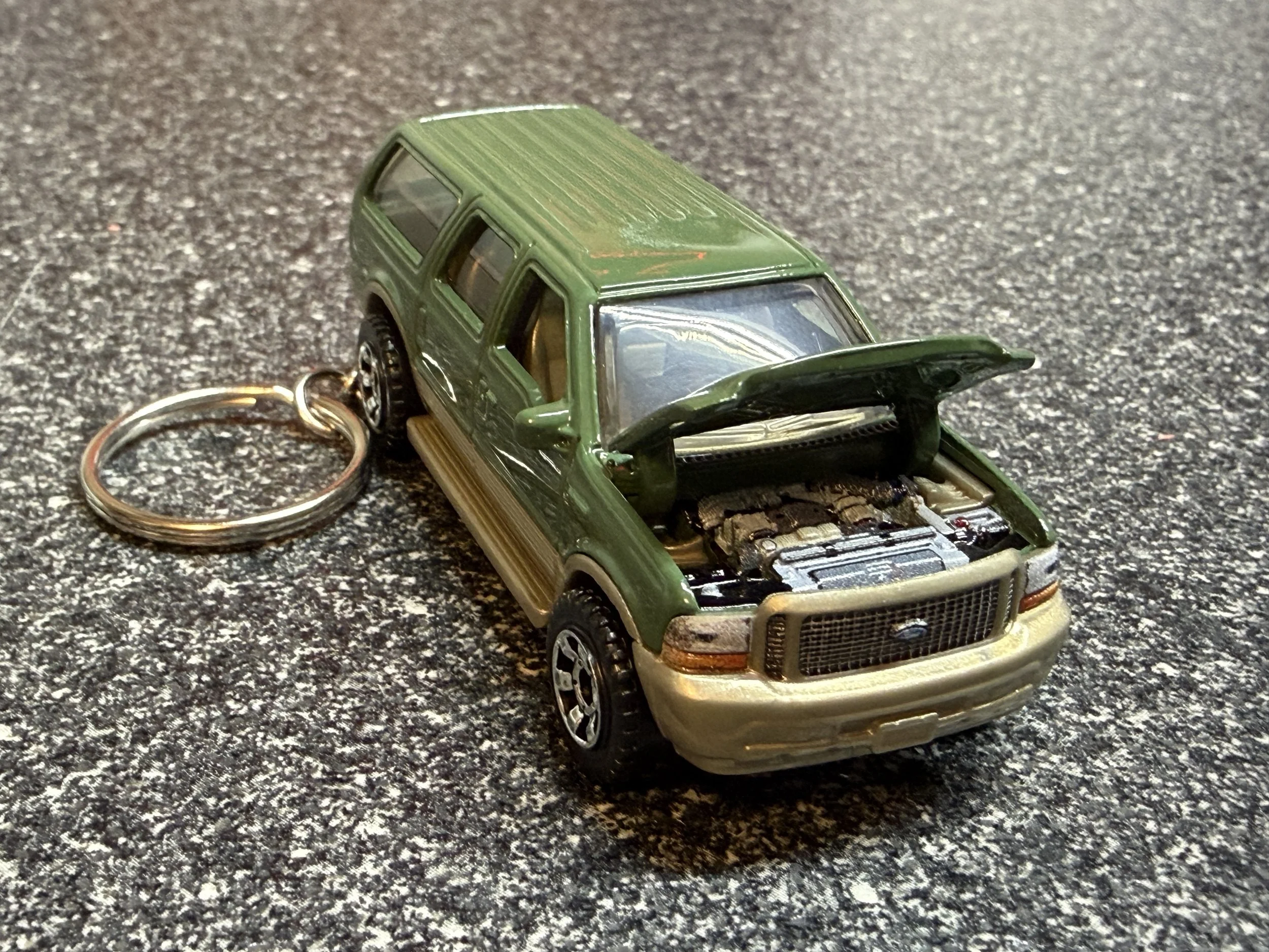 Ford Excursion Keychain Green Hot Wheels Matchbox