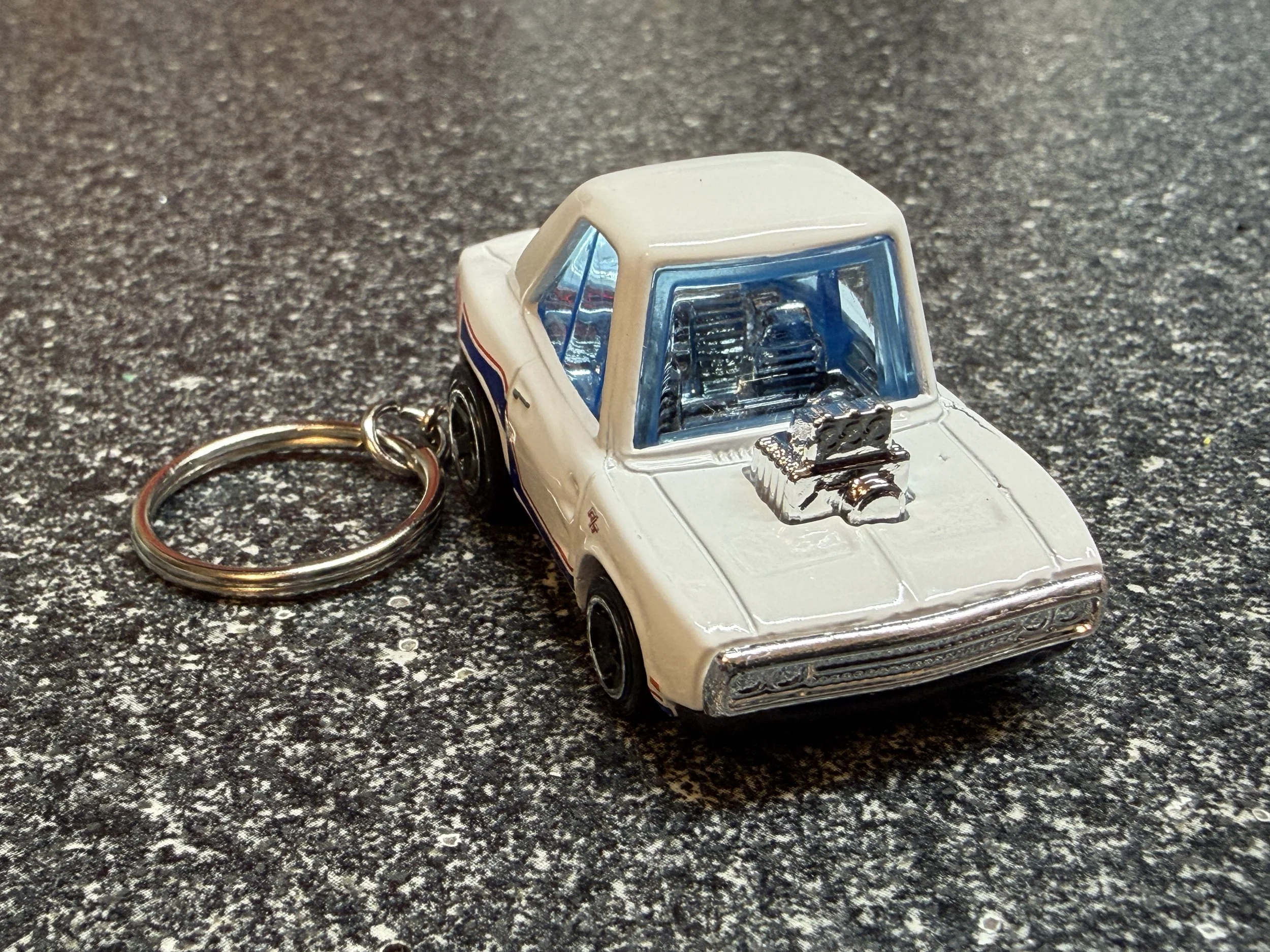 1970 Tooned Charger Hemi Keychain Mopar White Matchbox Hot Wheels