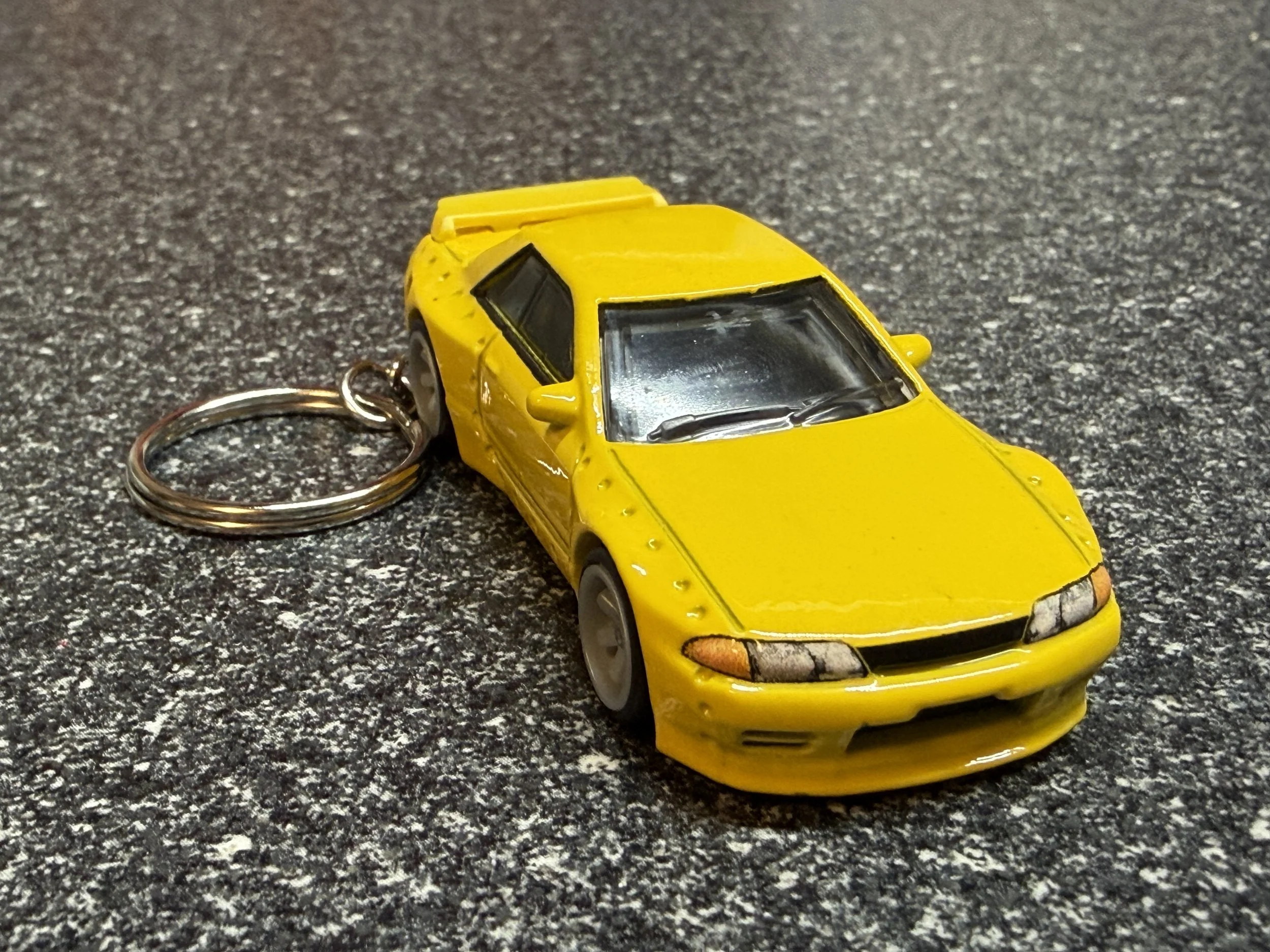 Nissan GT-R Skyline R32 Keychain Yellow Hot Wheels Matchbox