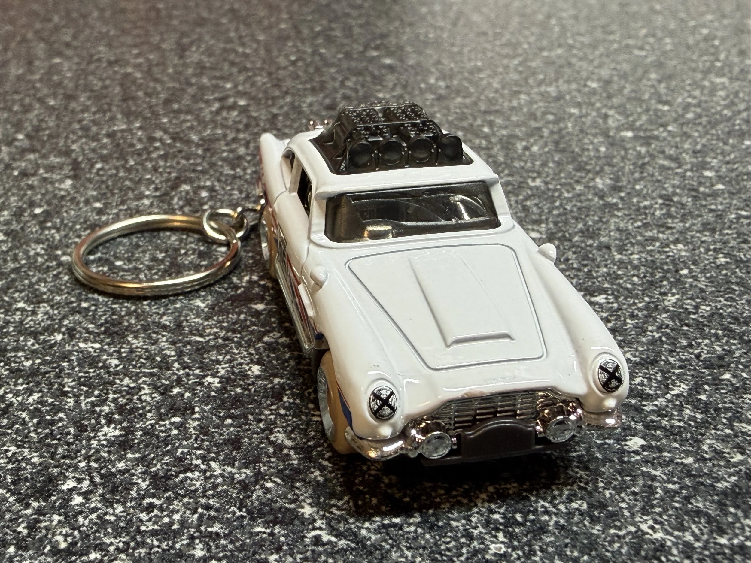 1963 Aston Martin DB5 Safari Keychain Hot Wheels Matchbox 007