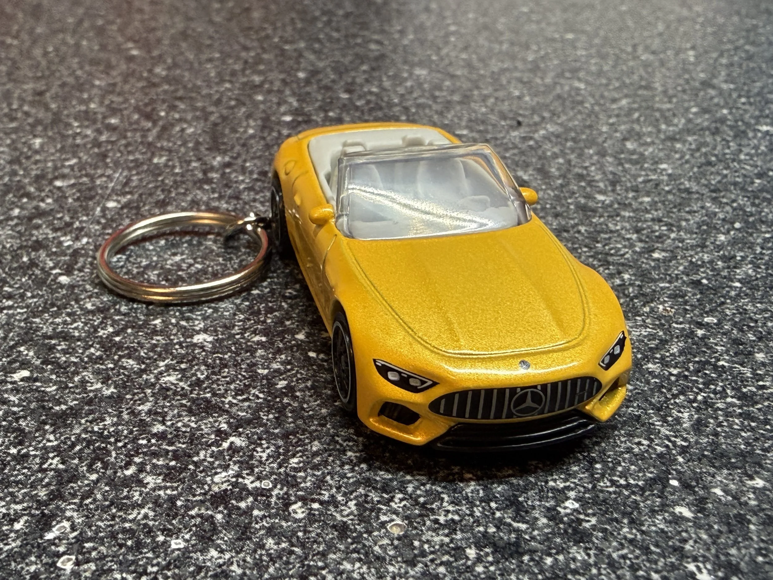 Mercedes Benz AMG SL63 Convertible Yellow Keychain Black Hot Wheels Matchbox GTR