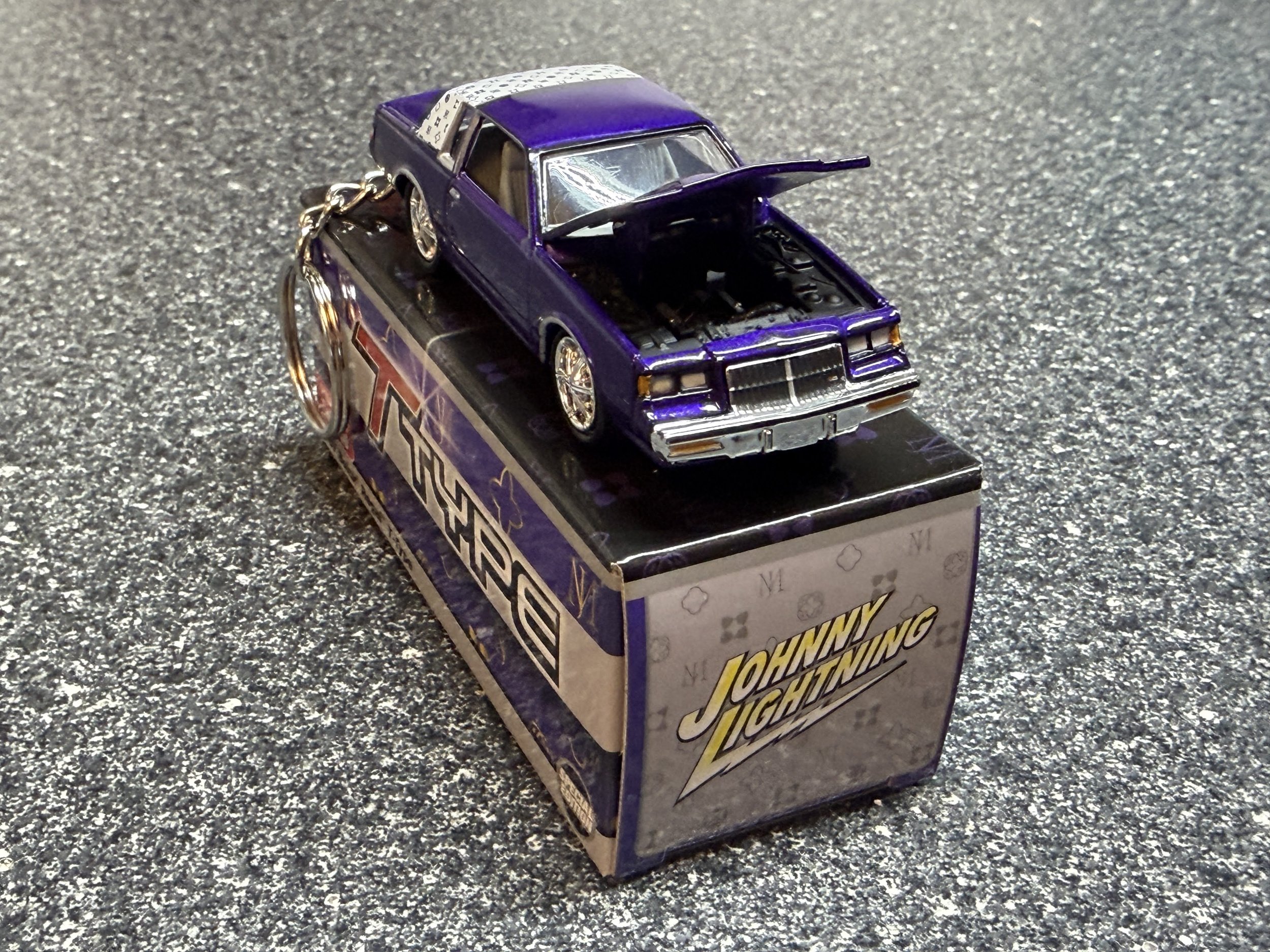 Buick Regal T Type Keychain Purple Hot Wheels Matchbox