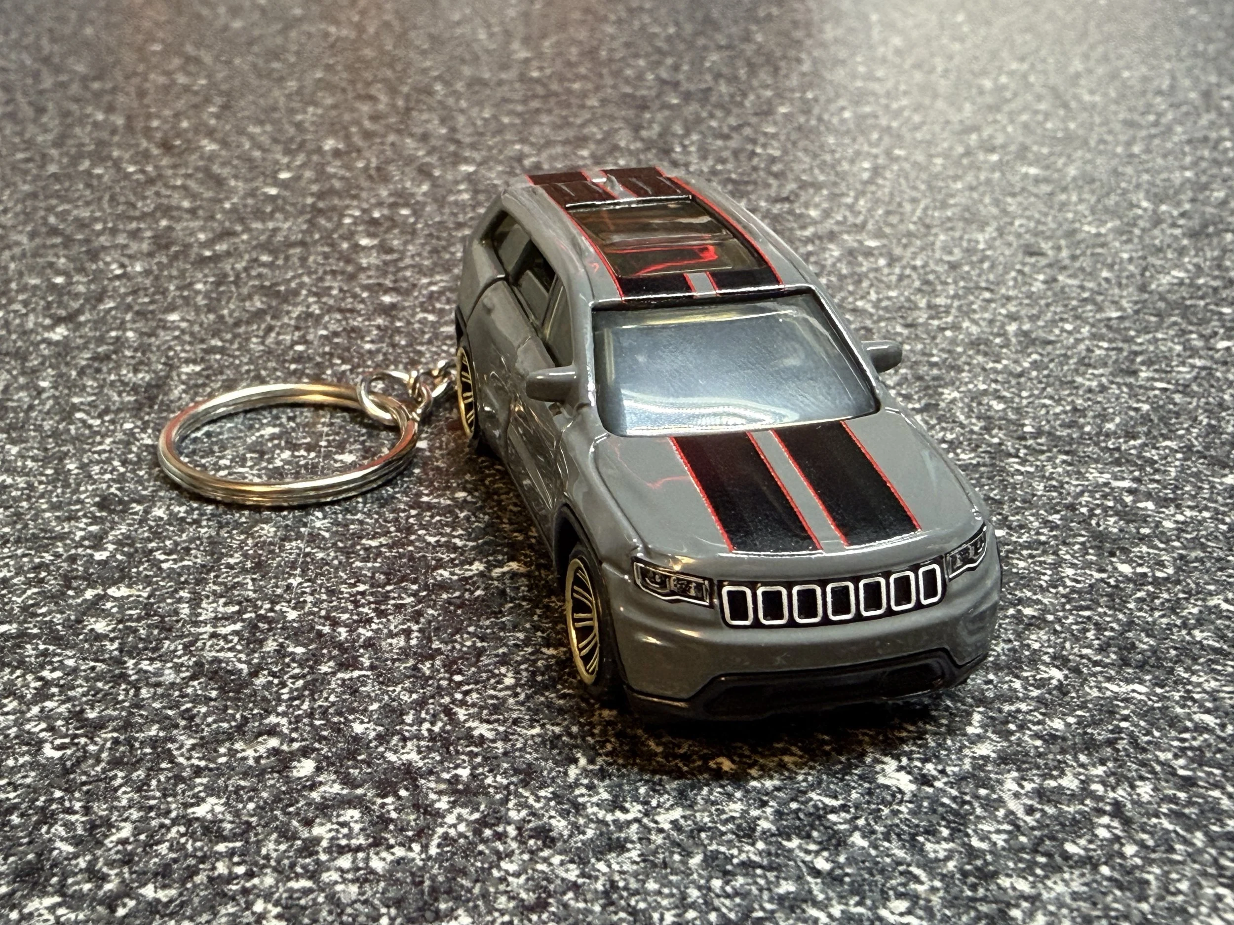 2018 Jeep Grand Cherokee Keychain Gray Hot Wheels Matchbox