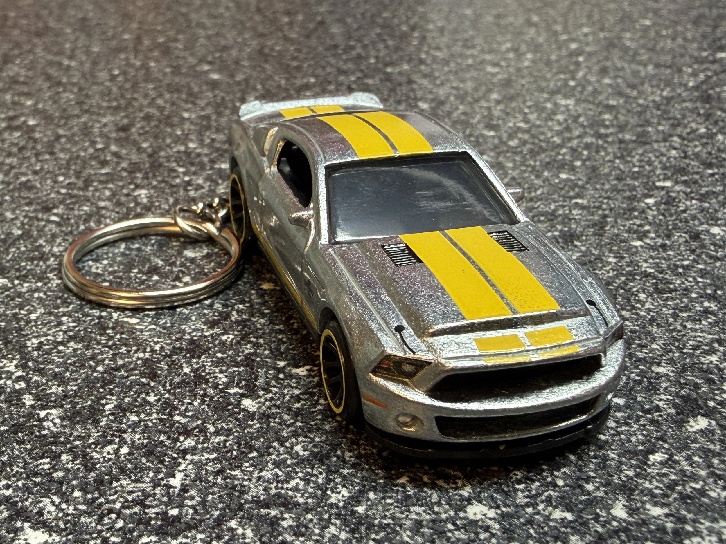 2010 Shelby Mustang GT500 Keychain Silver Hot Wheels Matchbox