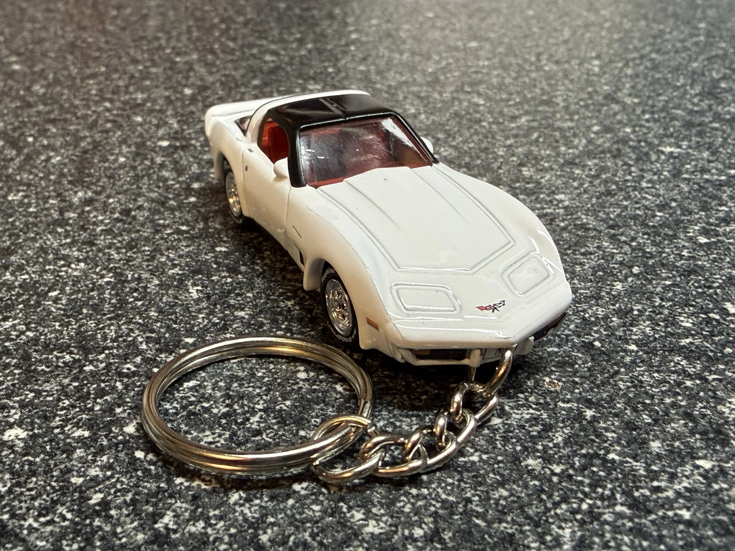 C3 Corvette Stingray Keychain White Hot Wheels Matchbox 1982
