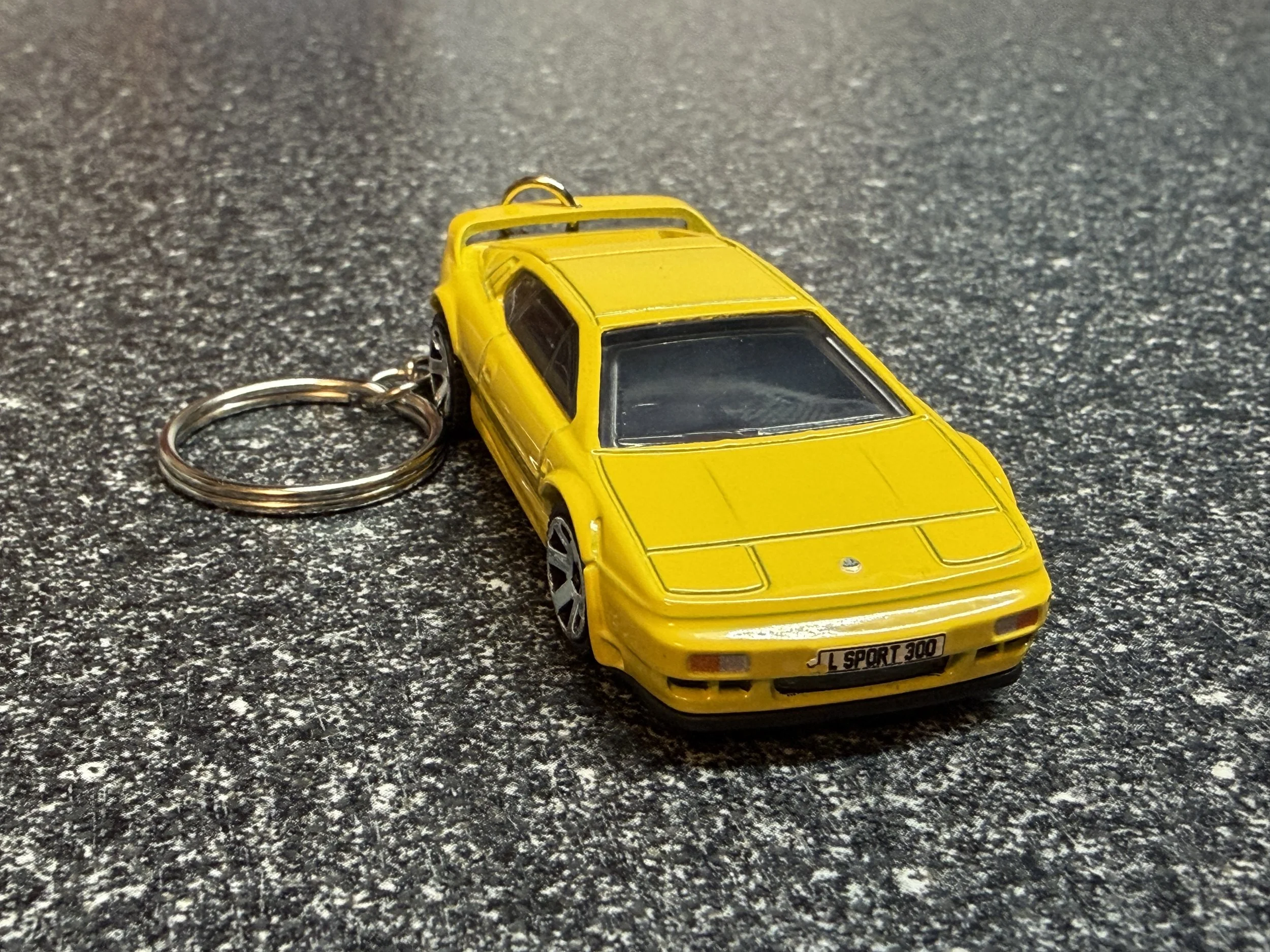 Lotus Esprit 300 Sport Keychain Yellow Hot Wheels Matchbox