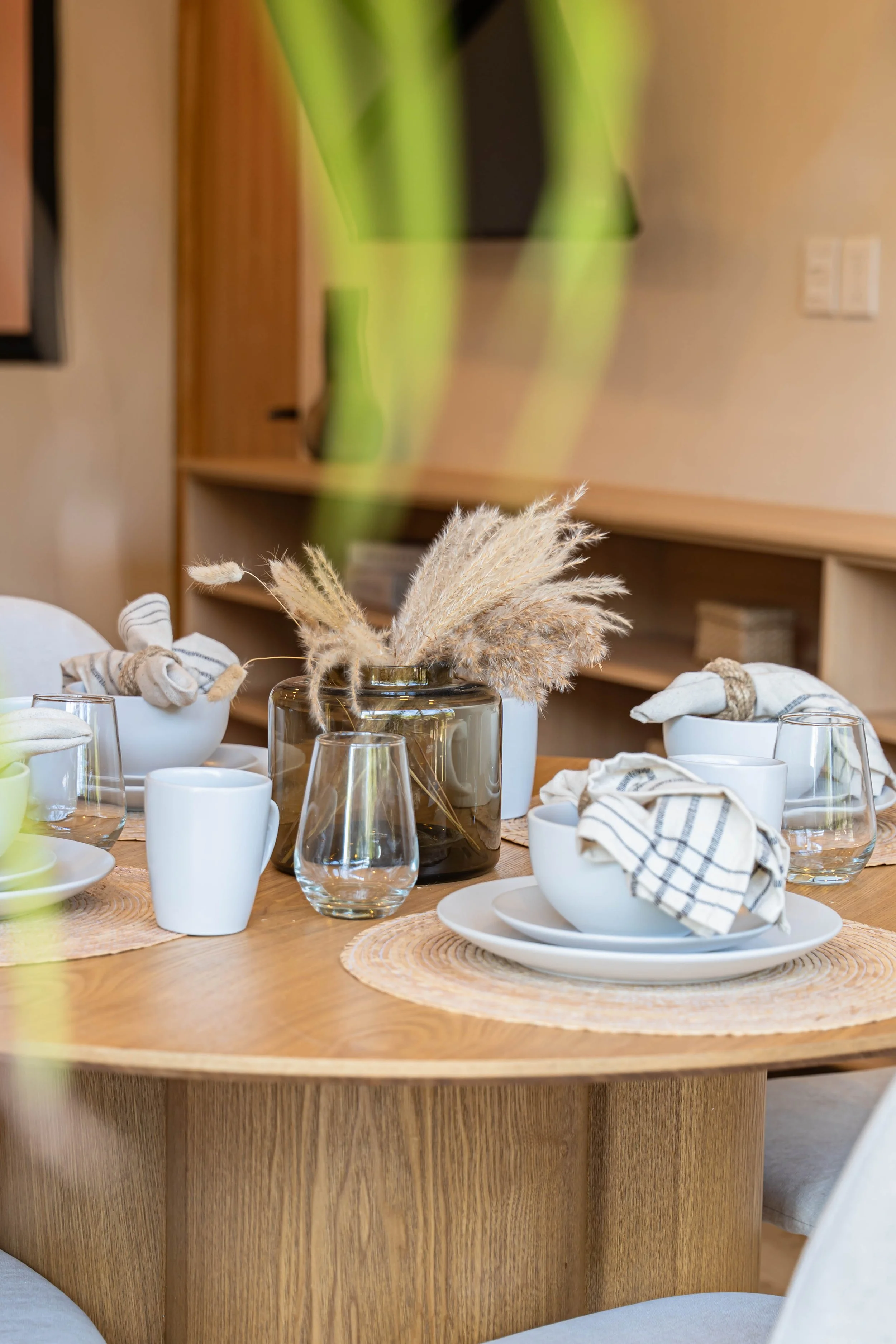 mesa-comedor-interiorismo-inmobiliario-huatulco.jpg
