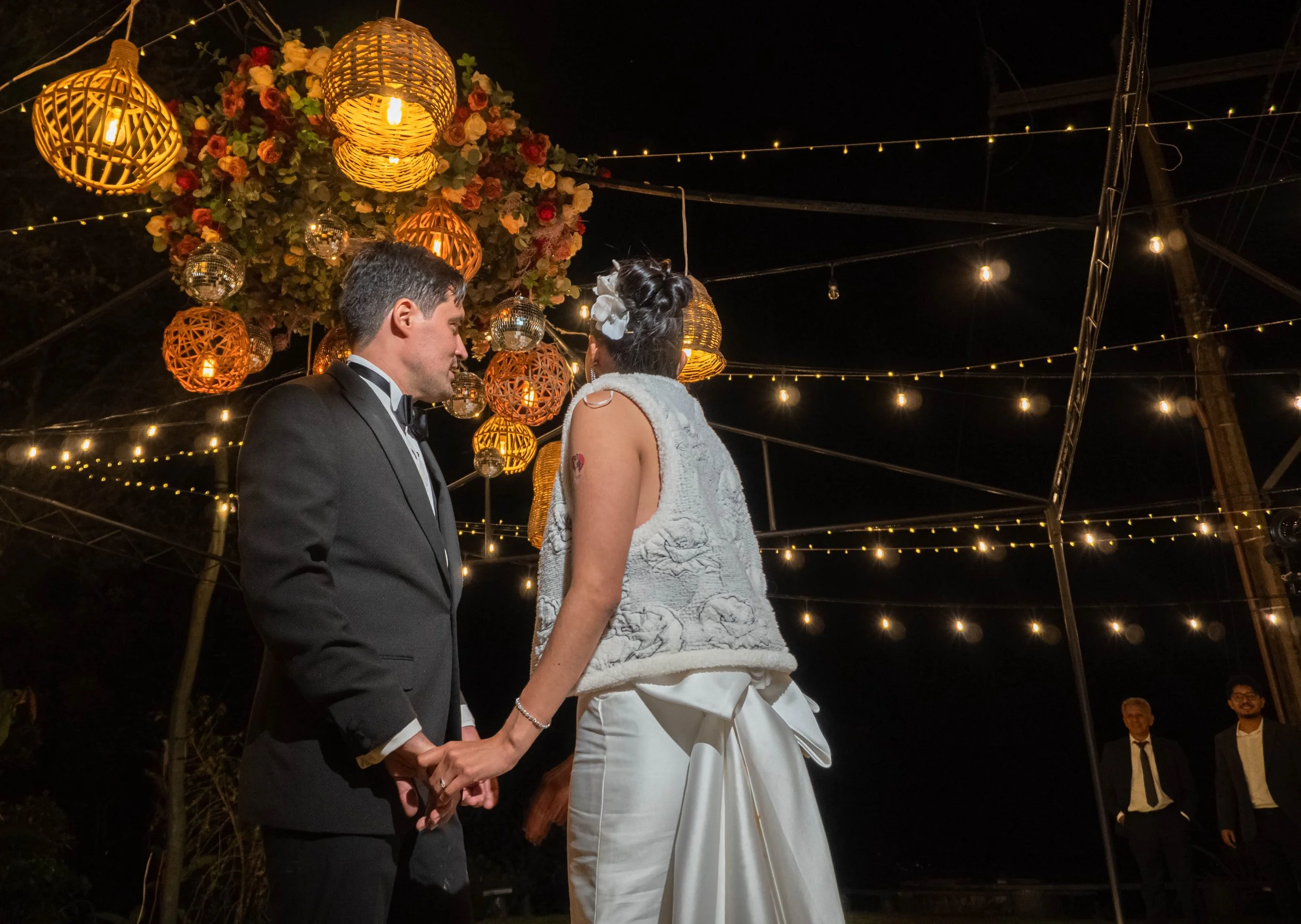 baile-pareja-boda-luces-huatulco.jpg