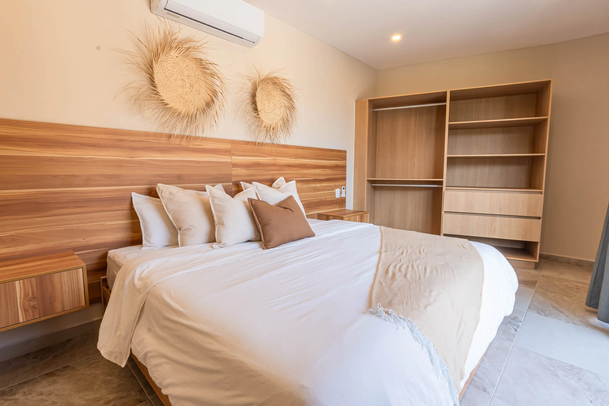 habitacion-cama-king-fotografia-hoteles-huatulco.jpg