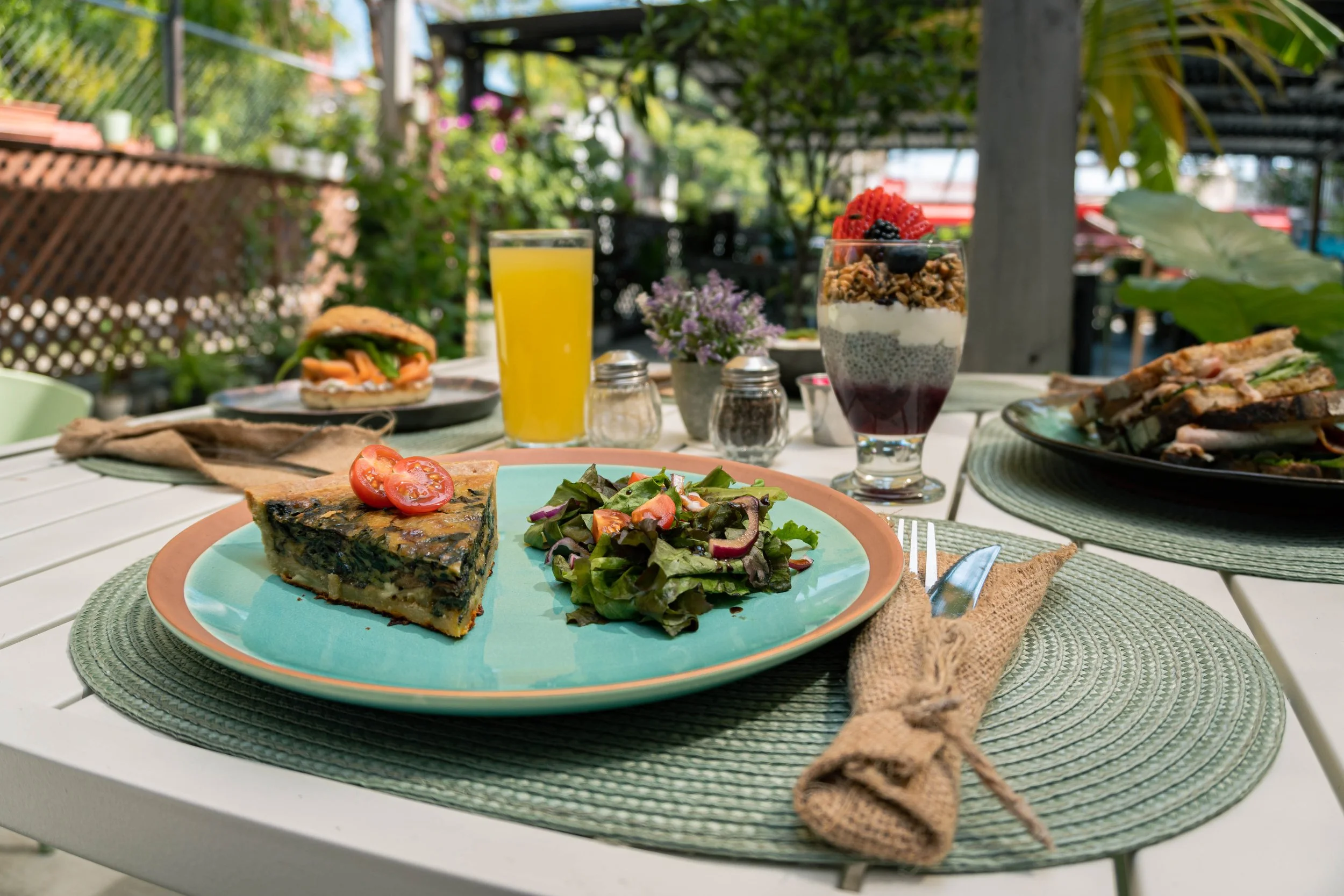 mesa-desayuno-fotografia-restaurantes-huatulco.jpg