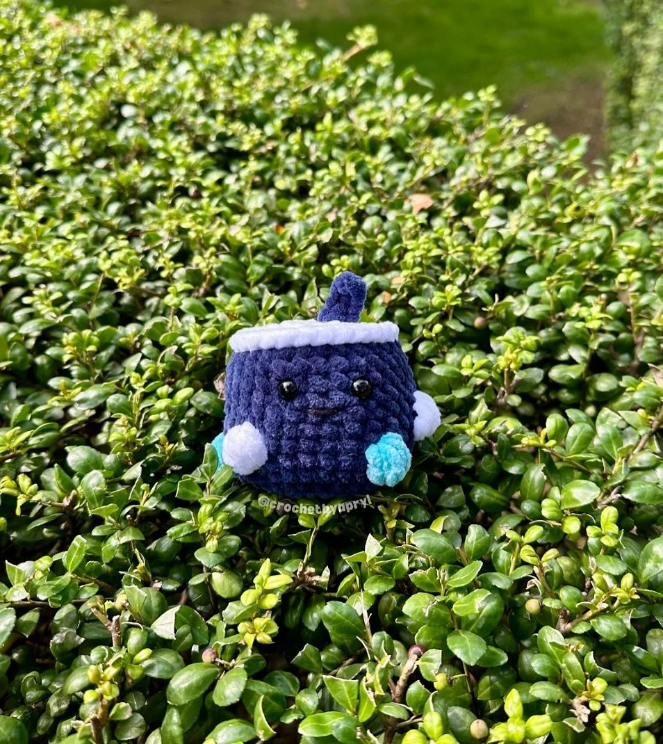 I waited what felt like YEARSSSS for @littlelemonstitches to write this pattern and call for testers.

Y&rsquo;all it was worth the wait.

These lil bobas are so cute and so customizable. It&rsquo;s the perfect little comfort make. I will be making a