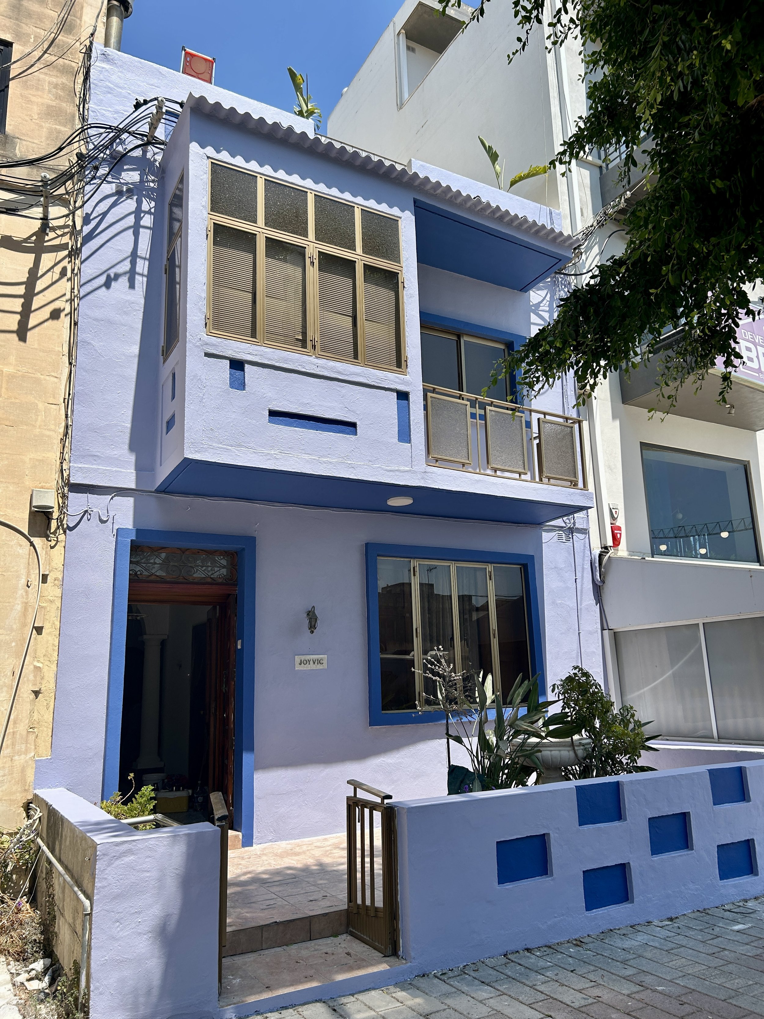 GR1000 exterior plaster finish applied on a Maltese facade for long-lasting protection