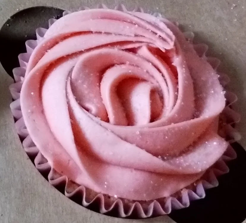 STRAWBERRY DELIGHT CUPCAKES- Single