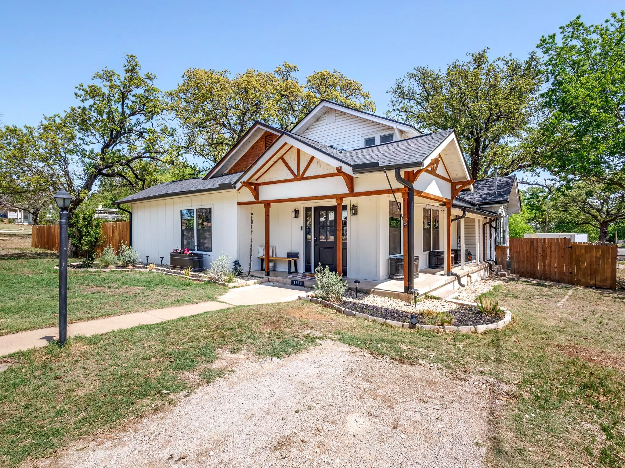 01_exterior2048 (4 of 14).jpg