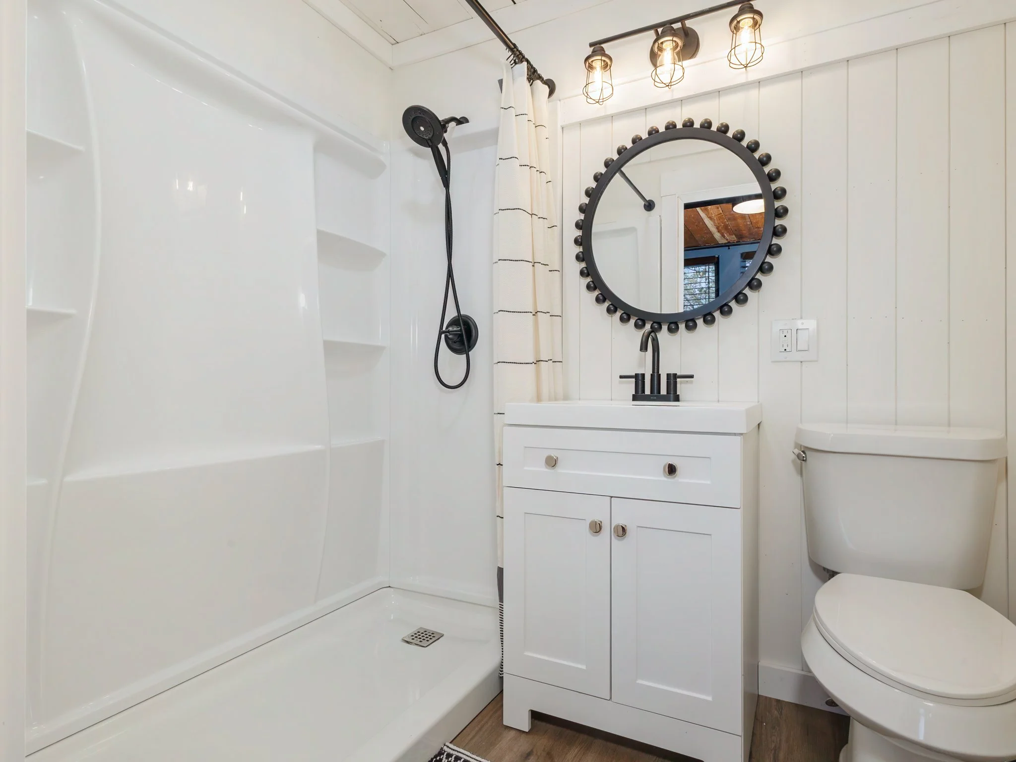 03_upstairs2048 (8 of 10).jpg