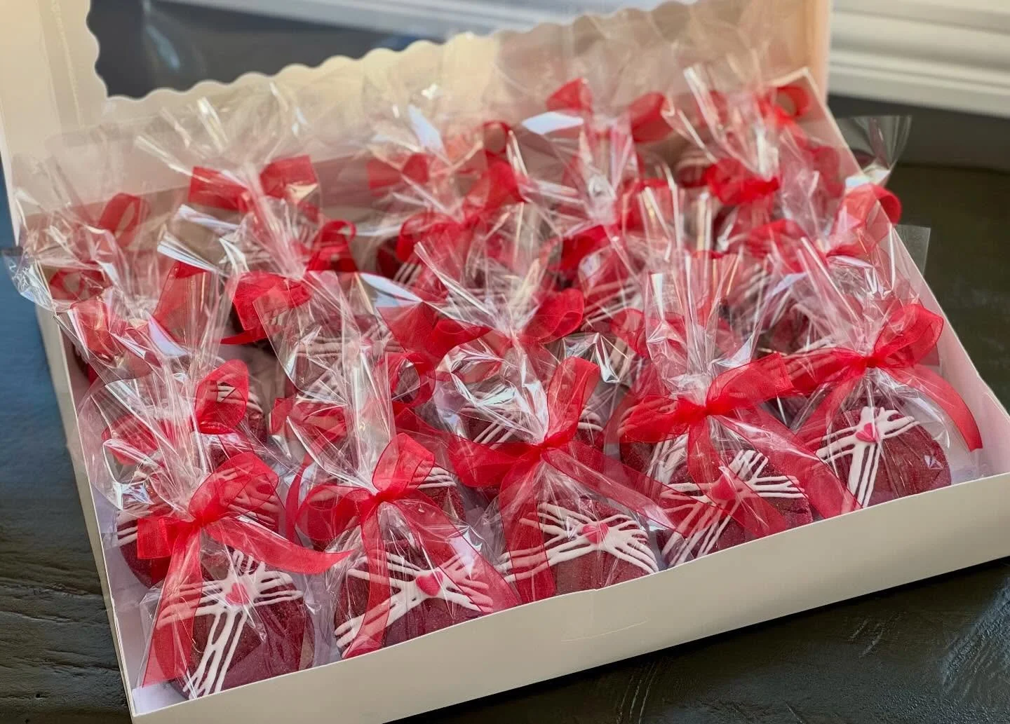 A little cozy. A little bold. Perfectly balanced sweet &amp; spicy. ❤️🔥

Red velvet &amp; spicy dark chocolate cookies packaged together with a ribbon and ready to delight. I loved putting this custom order together for a returning customer!