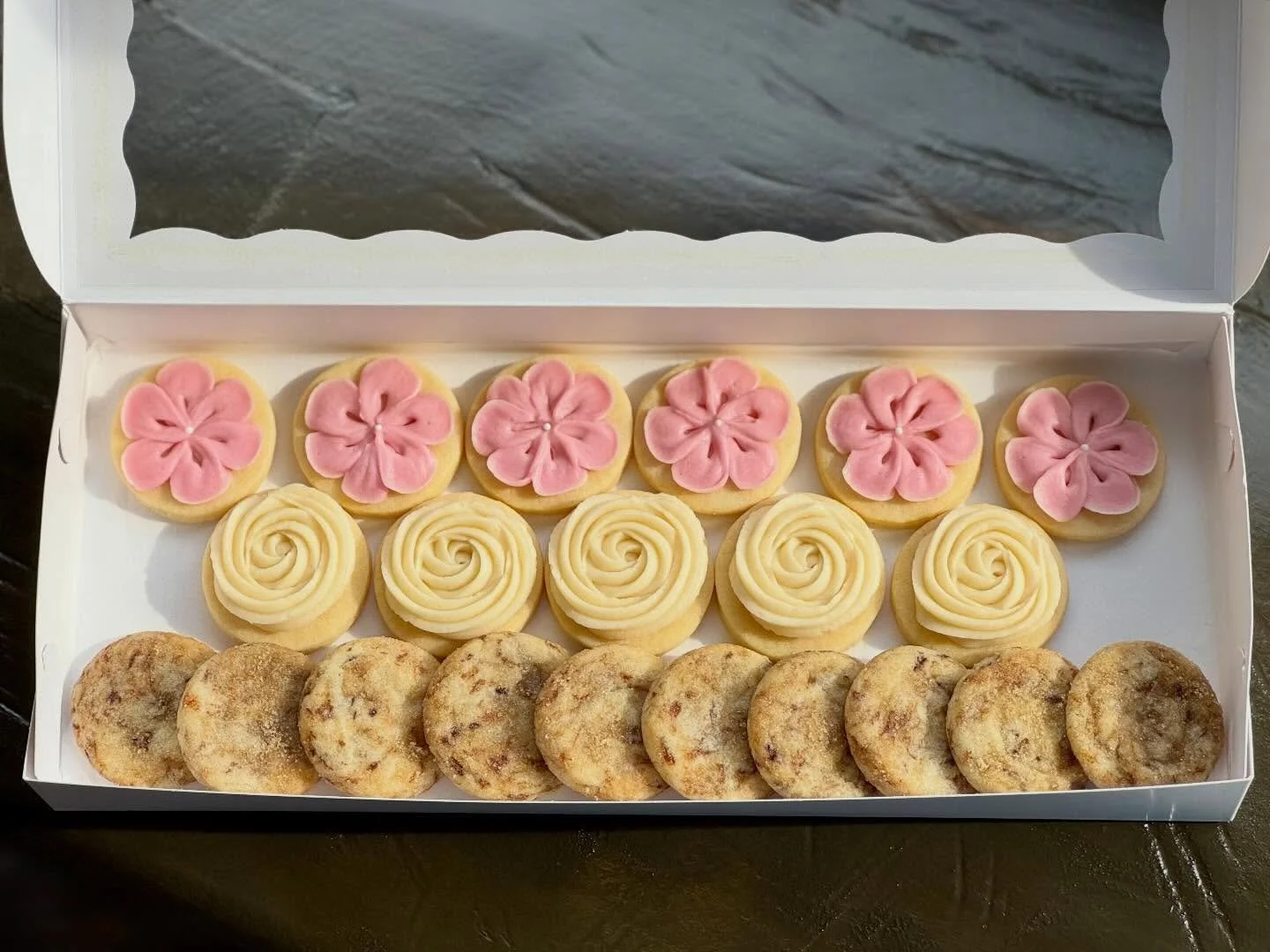 A box of little favorites!

Buttercream sugar cookies and brown sugar espresso cookies&hellip;soft, flavorful, and just the right balance of classic and a little different. 

Carefully packed and ready to share ☕️