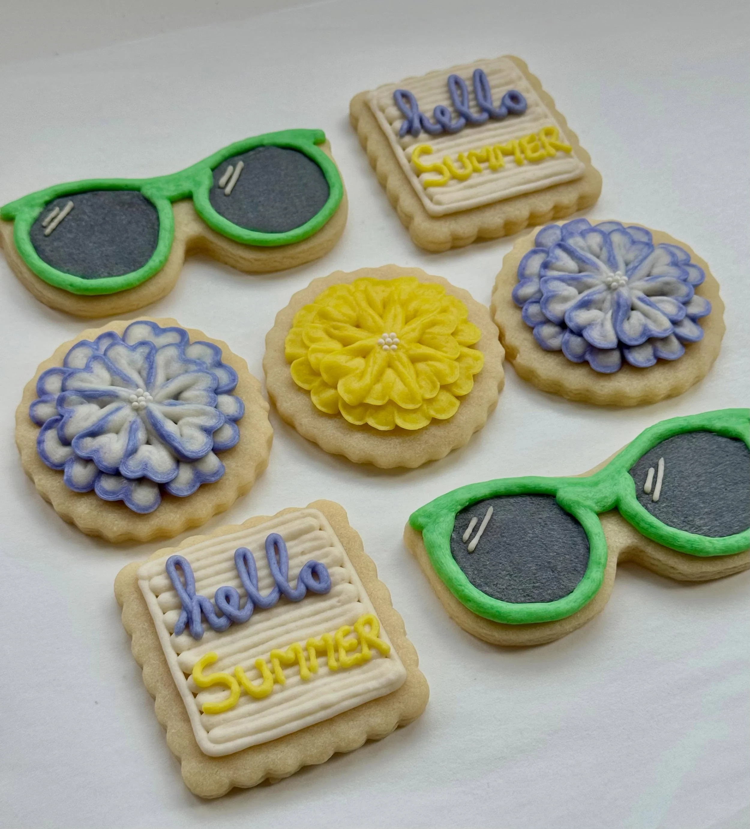 School&rsquo;s out, summer&rsquo;s here, and we&rsquo;re all ready for a little more time outside. ☀️

Here&rsquo;s to bike rides, sprinkler days, library trips, backyard dinners, delicious cookies, and joyful moments with the people we love most!