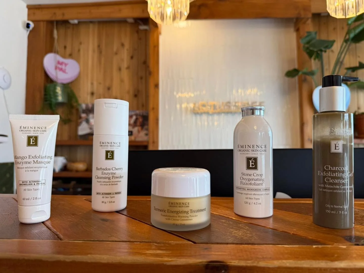 Let&rsquo;s talk exfoliators&hellip; ✨ One of the easiest ways to instantly boost your glow is by adding the right exfoliant to your routine. Exfoliation helps remove dead skin cells, unclog pores, smooth texture, improve product absorption, and reve