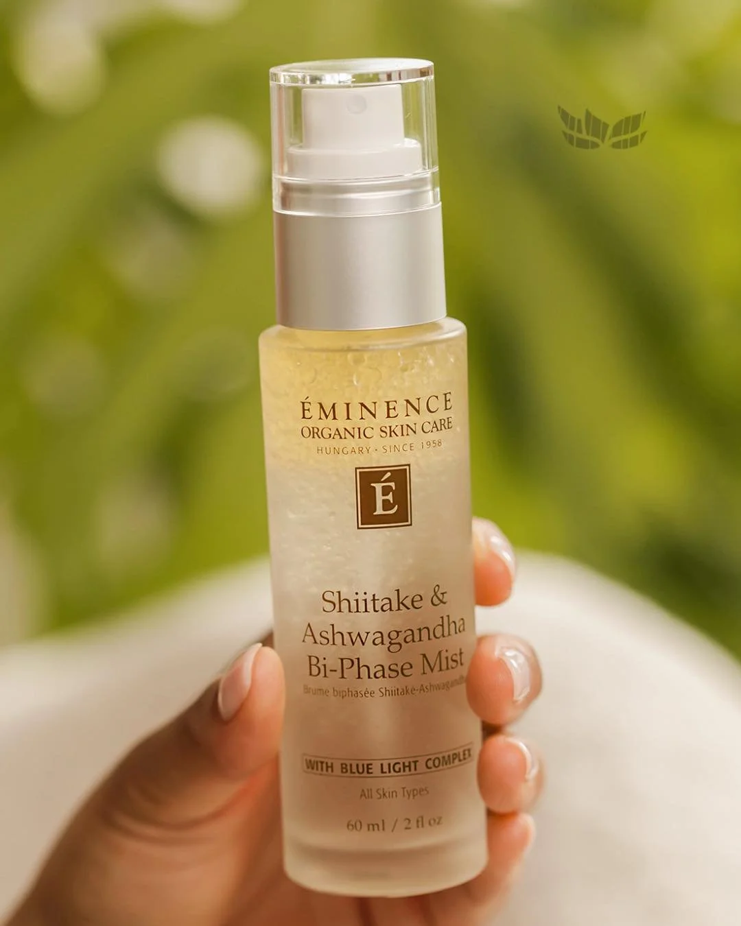 ✨ Glow + protect in one step ✨

&bull; Dual-layer hydration
&bull; Lightweight + non-greasy
&bull; Helps defend against blue light aging
&bull; Calms stressed skin + visible redness
&bull; Boosts elasticity + hydration

Key Ingredients 🤍
&bull; Ashw