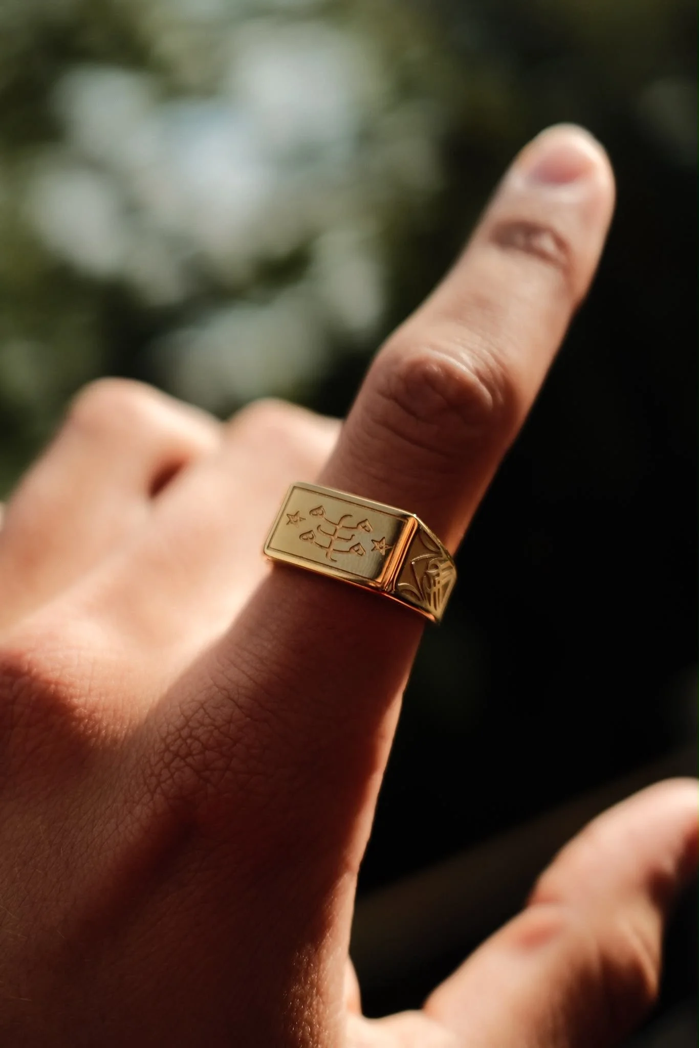 Lotus ring - Bahá’í Ringstone (Gold)